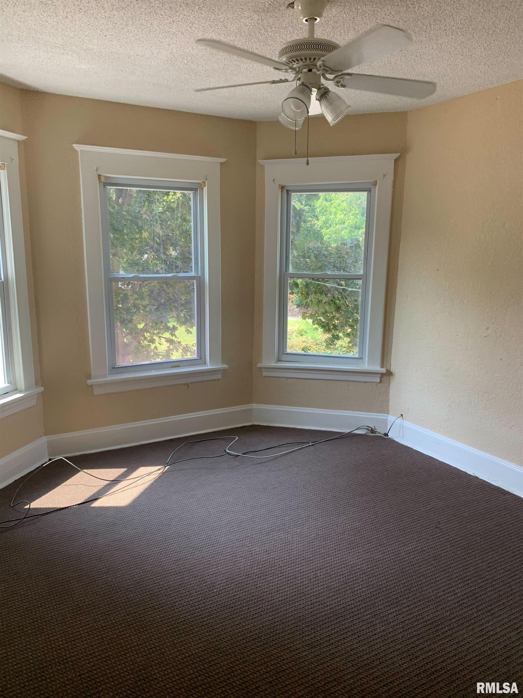 13 Riverview Place, Davenport, Iowa image 5