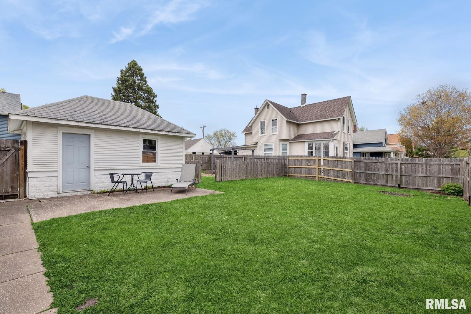 1328 Sturdevant Street, Davenport, Iowa image 22