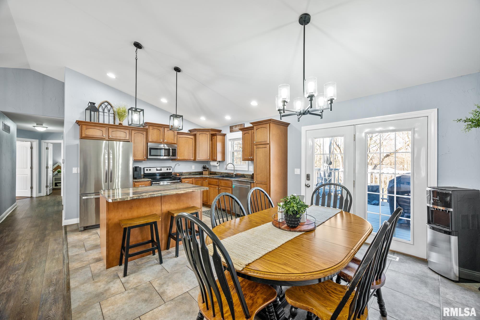 218 Cavelier Road, Marquette Heights, Illinois image 6