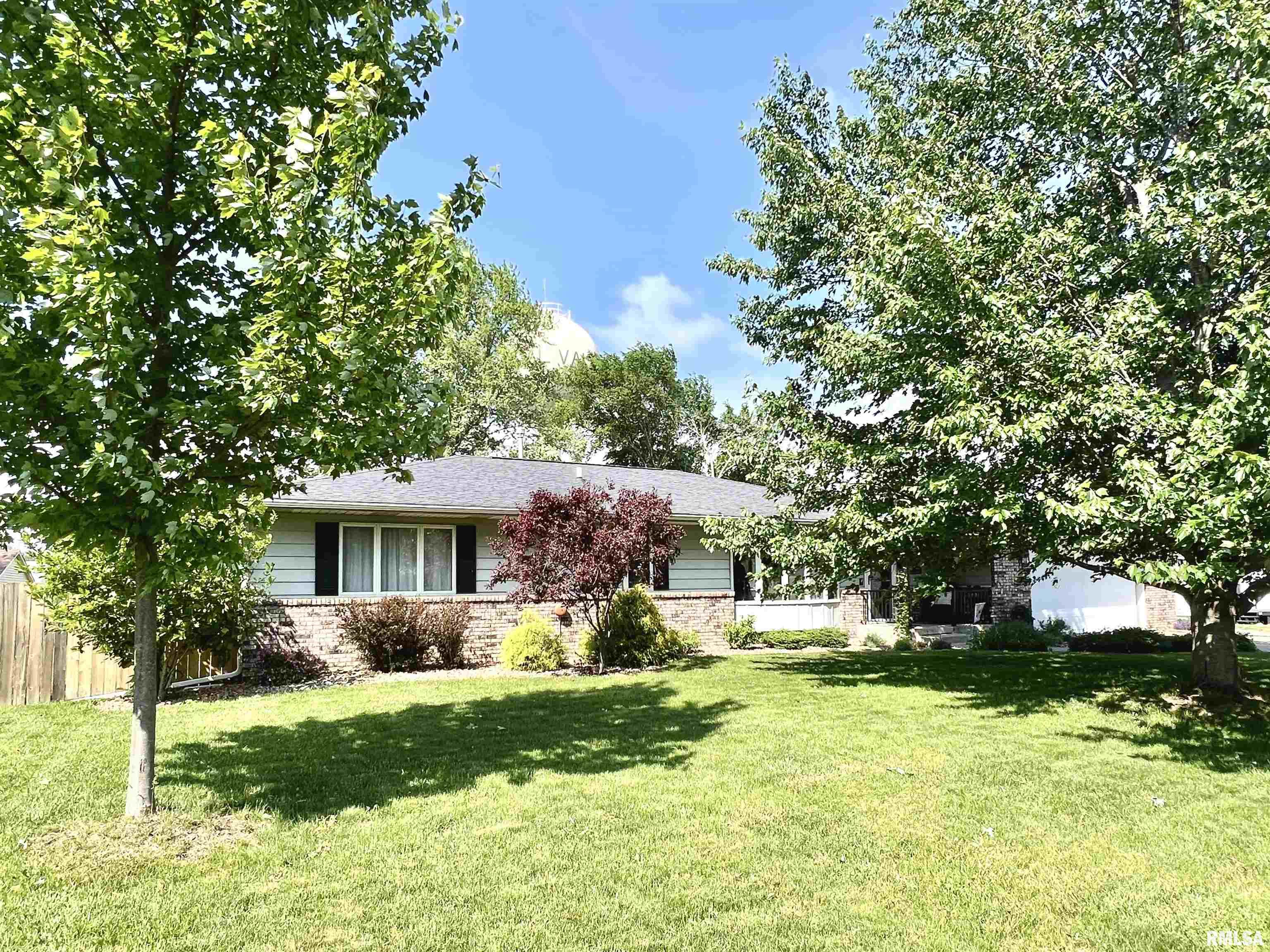 118 W 19th Avenue, Coal Valley, Illinois image 1