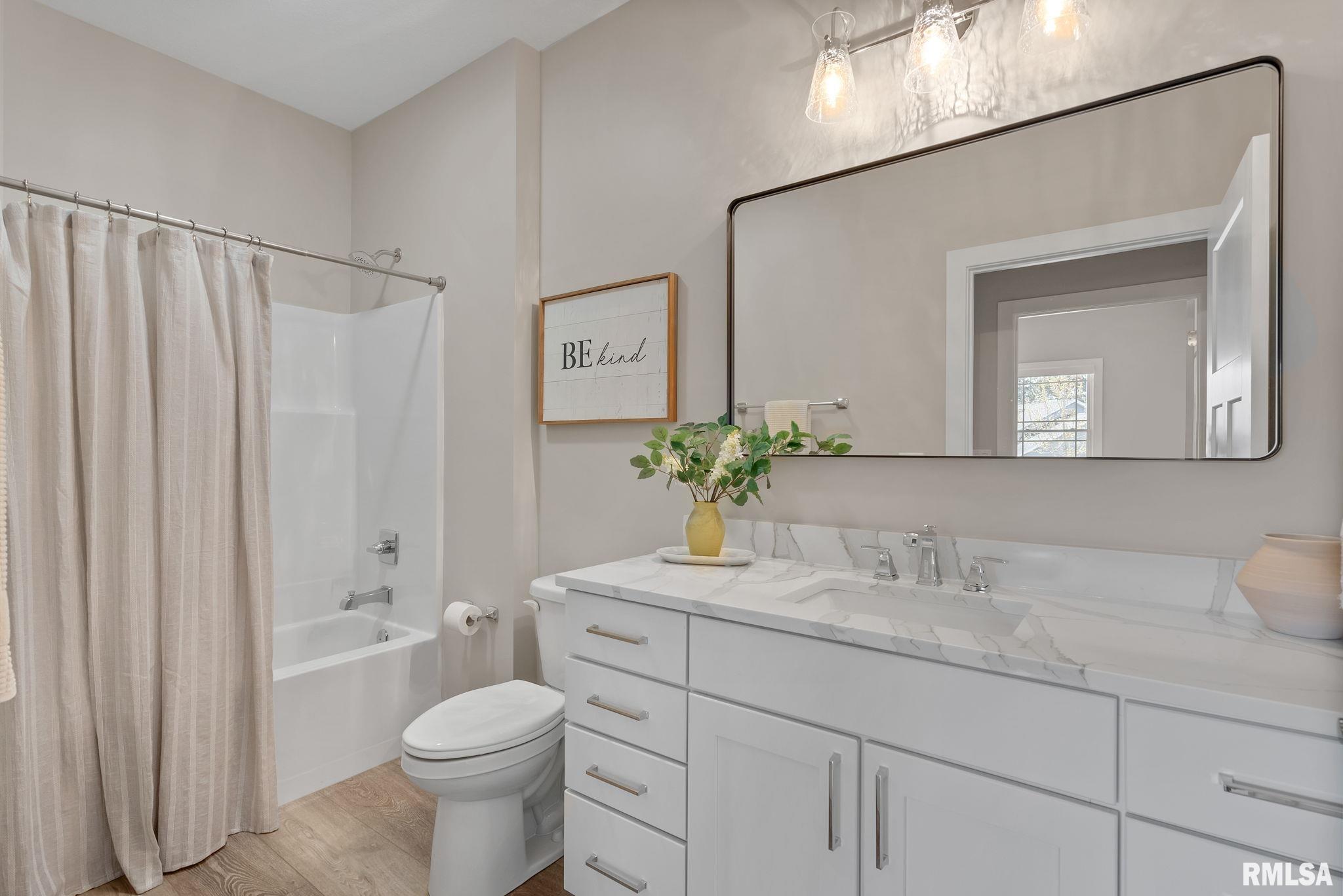 4048 Meadowlark Court, Bettendorf, Iowa image 28