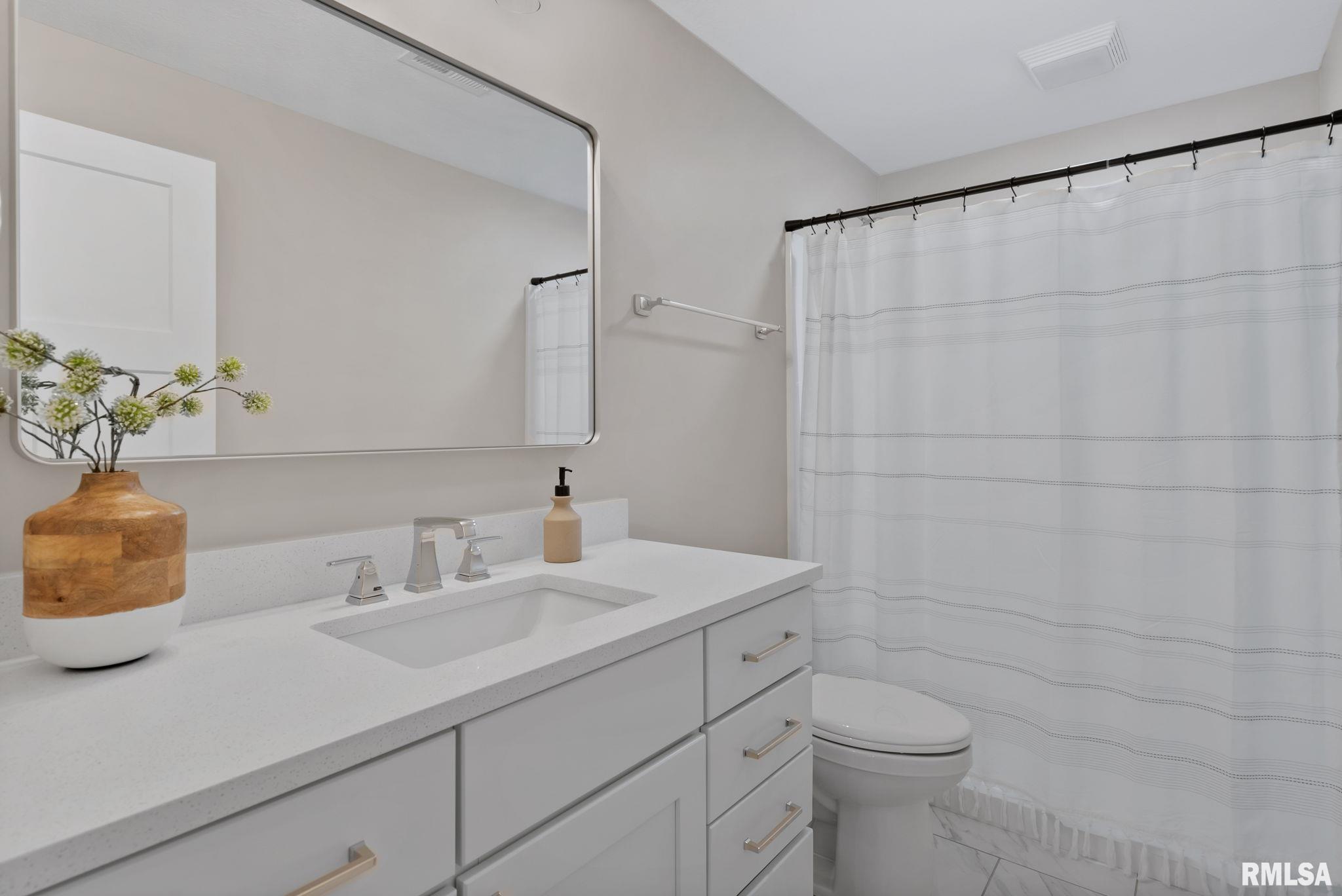4048 Meadowlark Court, Bettendorf, Iowa image 37