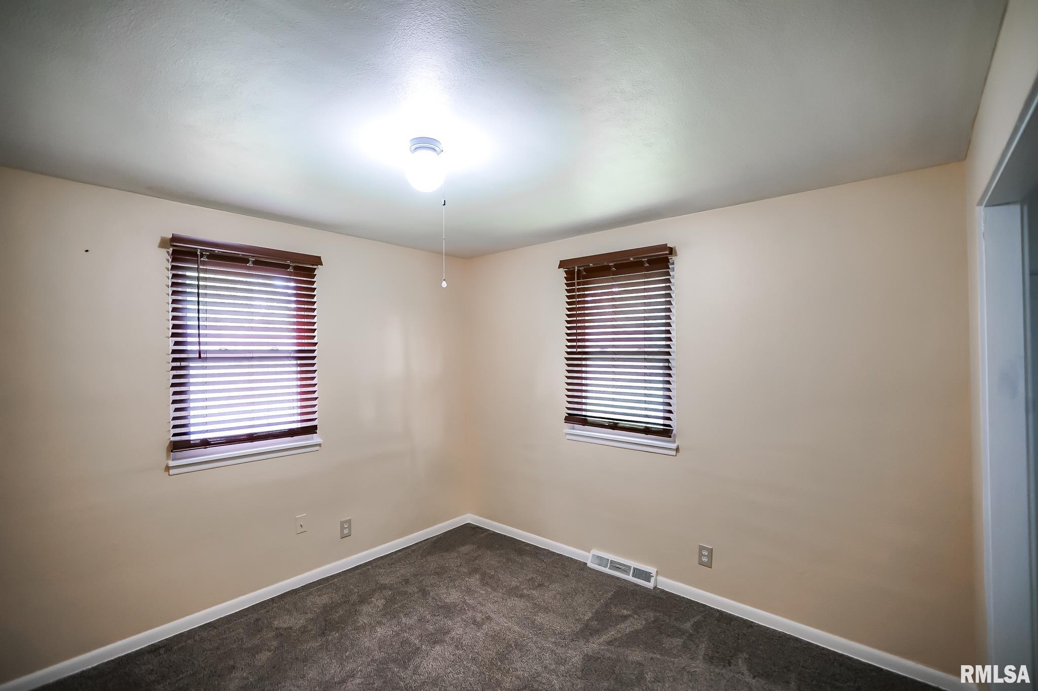 2910 W Scenic Drive, Peoria, Illinois image 26