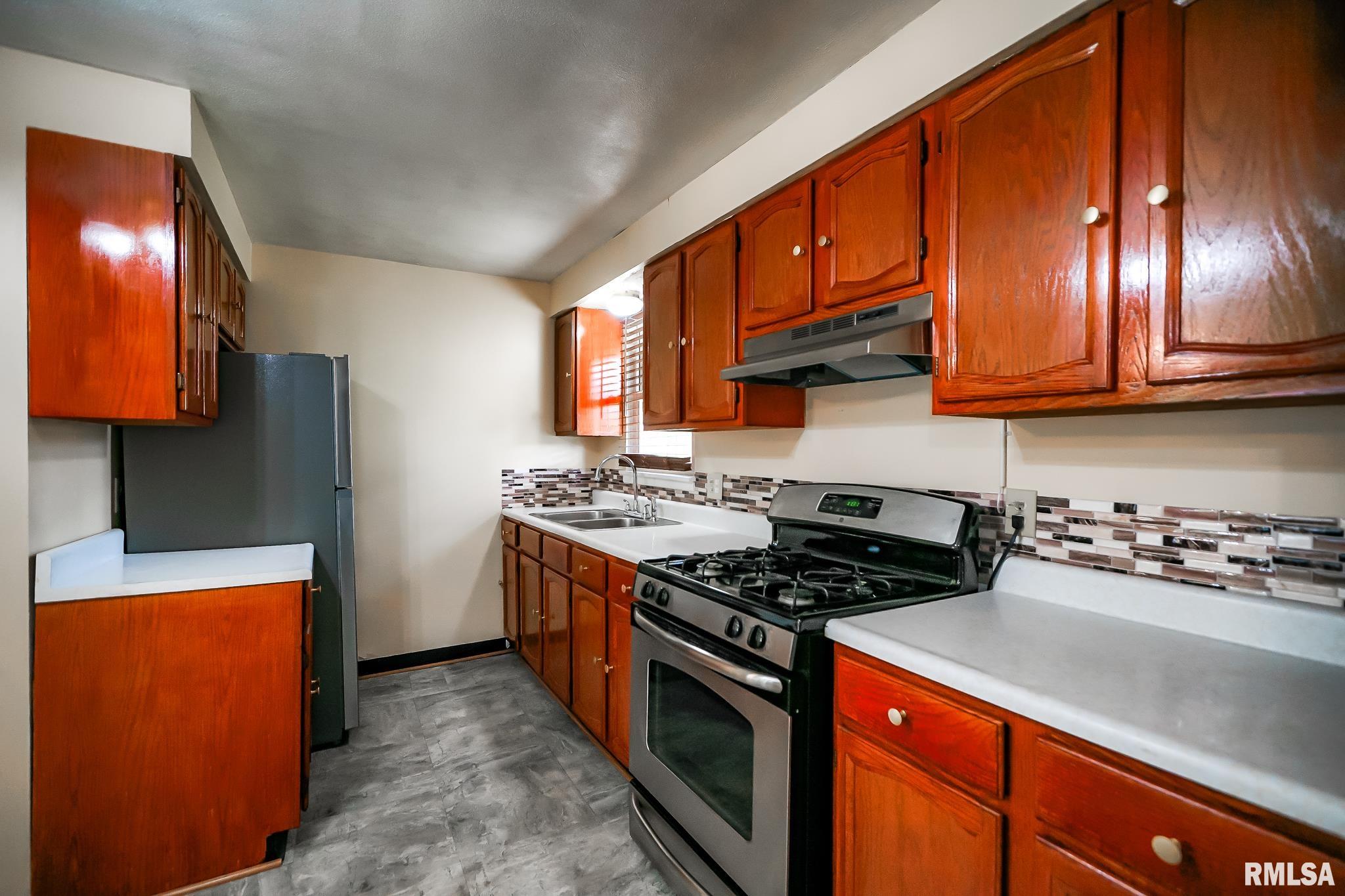 2910 W Scenic Drive, Peoria, Illinois image 10