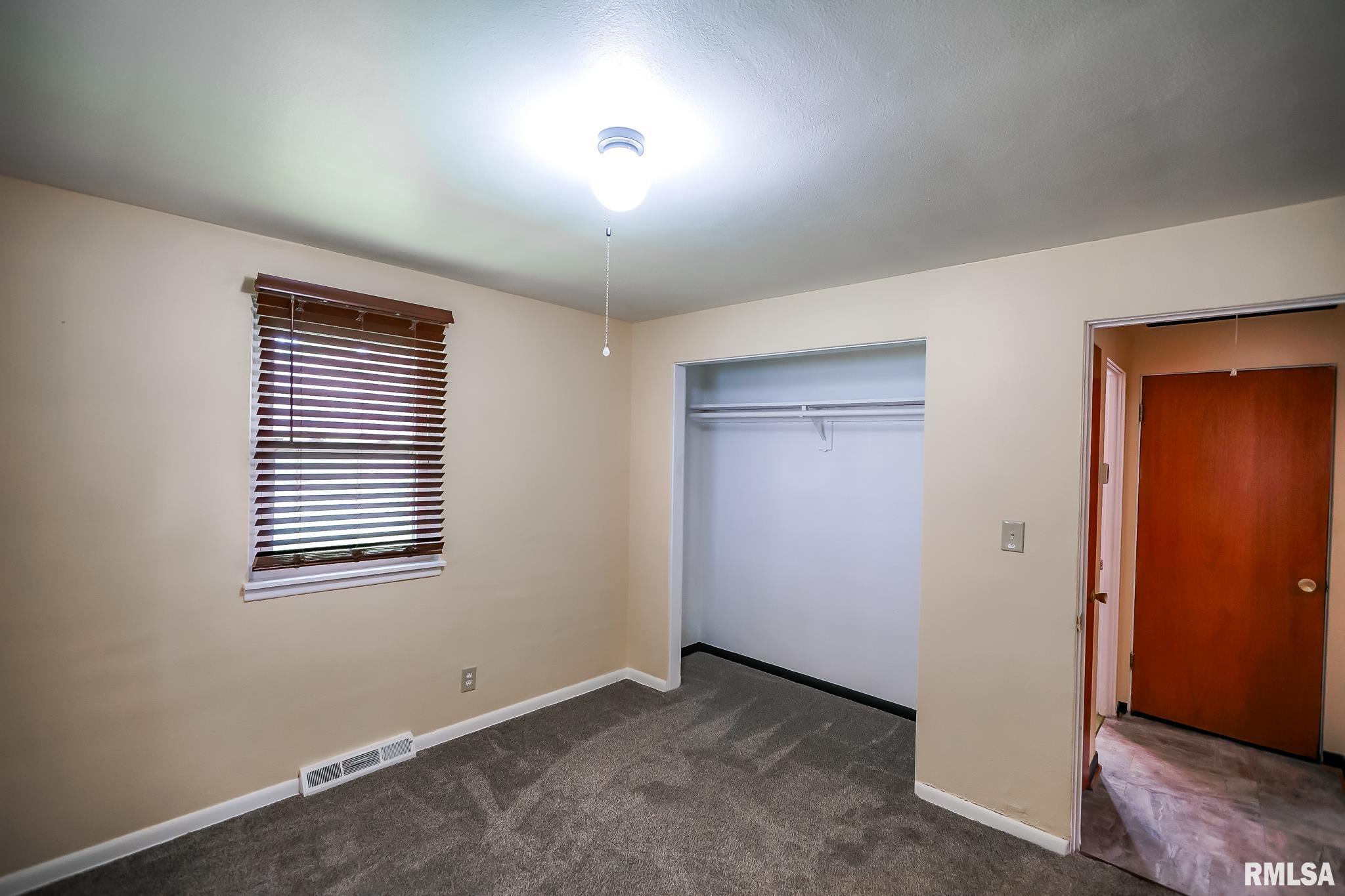 2910 W Scenic Drive, Peoria, Illinois image 27