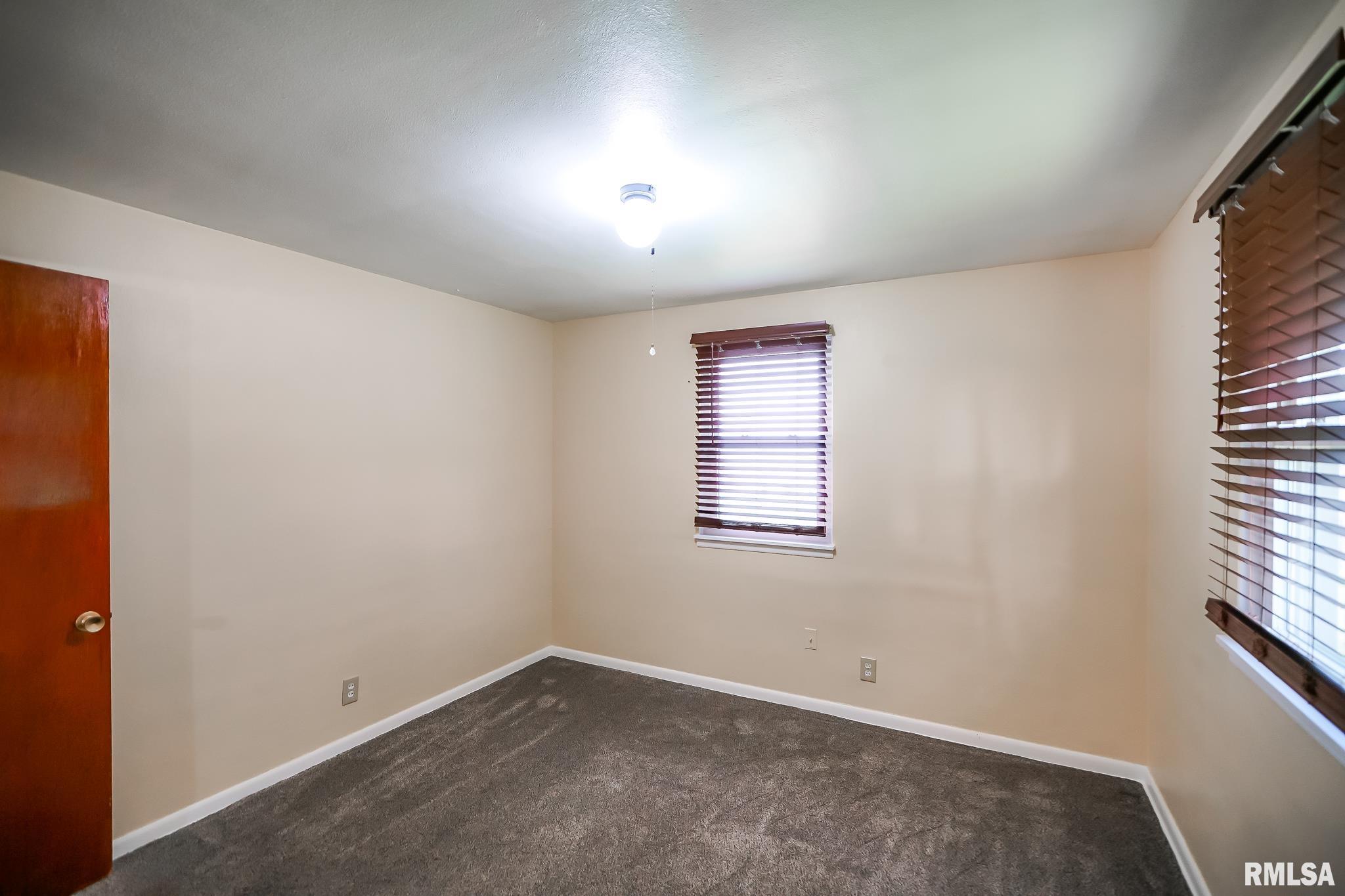 2910 W Scenic Drive, Peoria, Illinois image 30