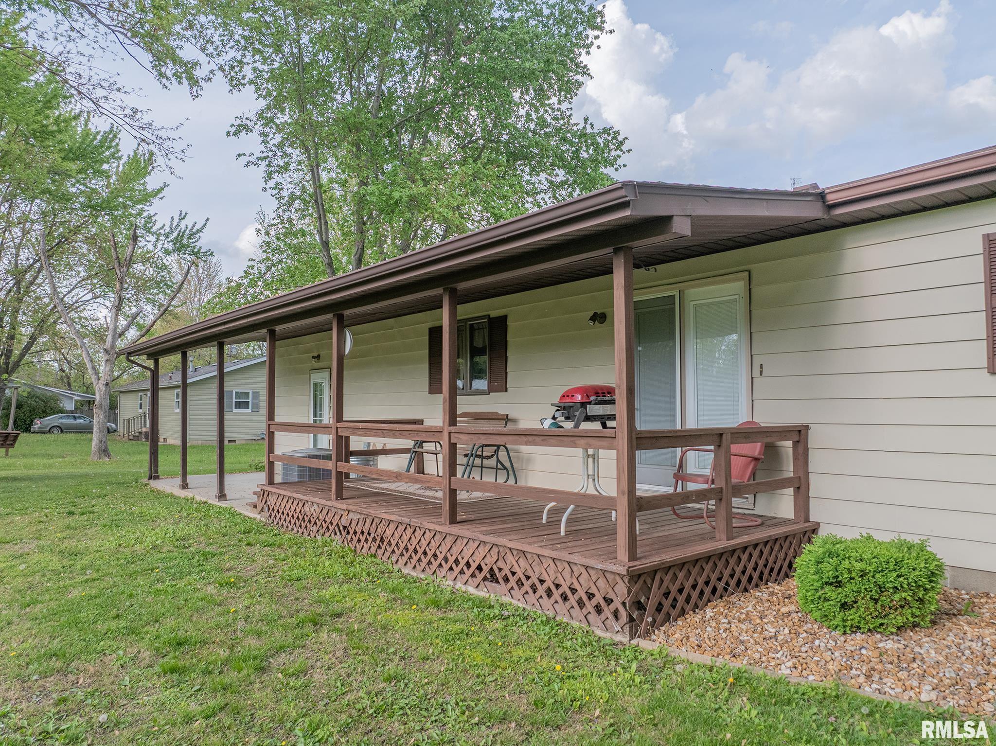 8 Mitchell Drive, Wayne City, Illinois image 10