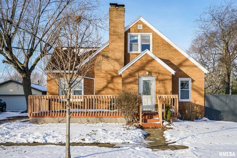 Homes For Sale - 509 Vine Street<br/> Varna, IL 61735