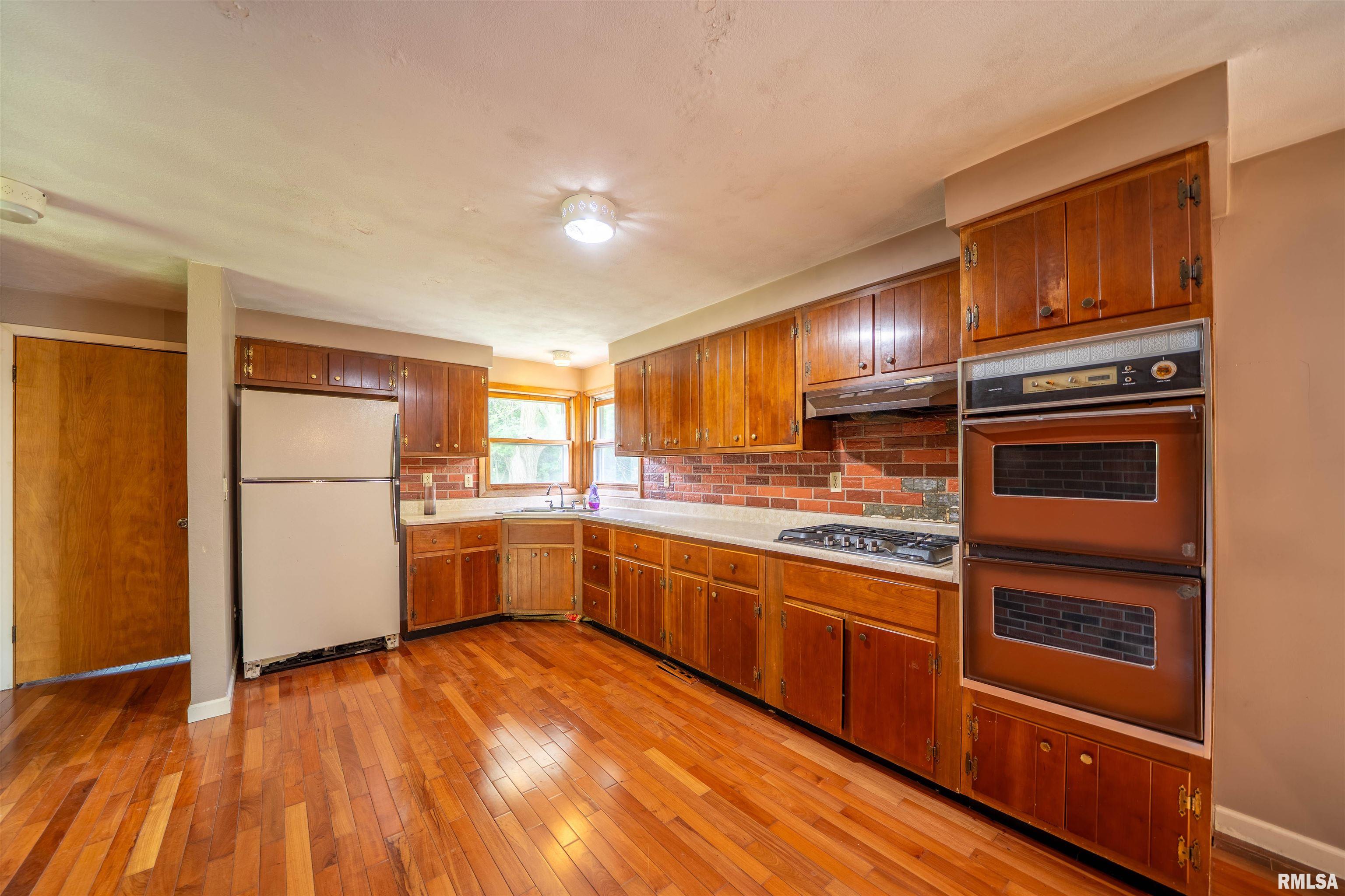 23907 Veterans Road, Morton, Illinois image 10