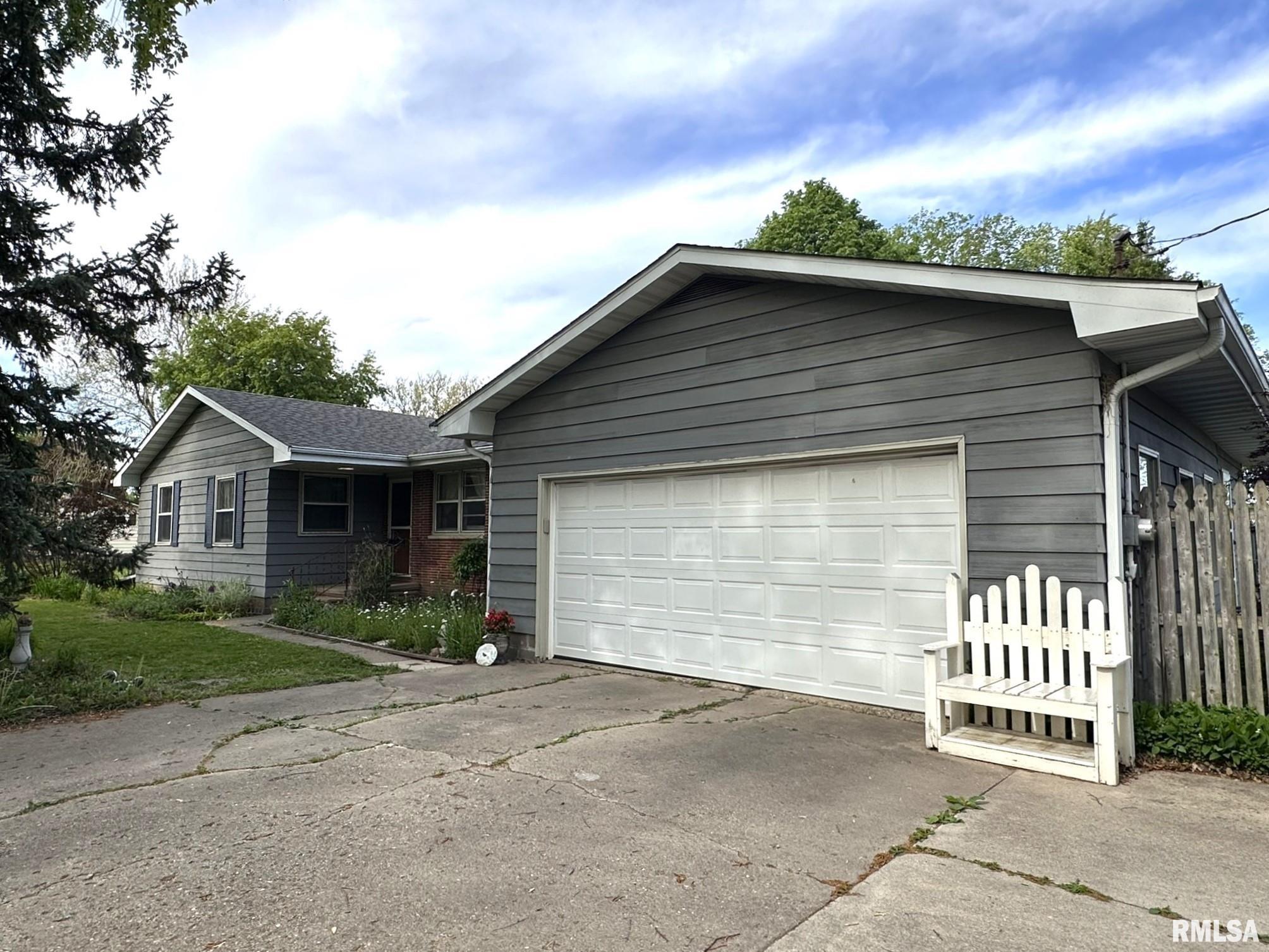 810 NW 7th Avenue, Galva, Illinois image 2