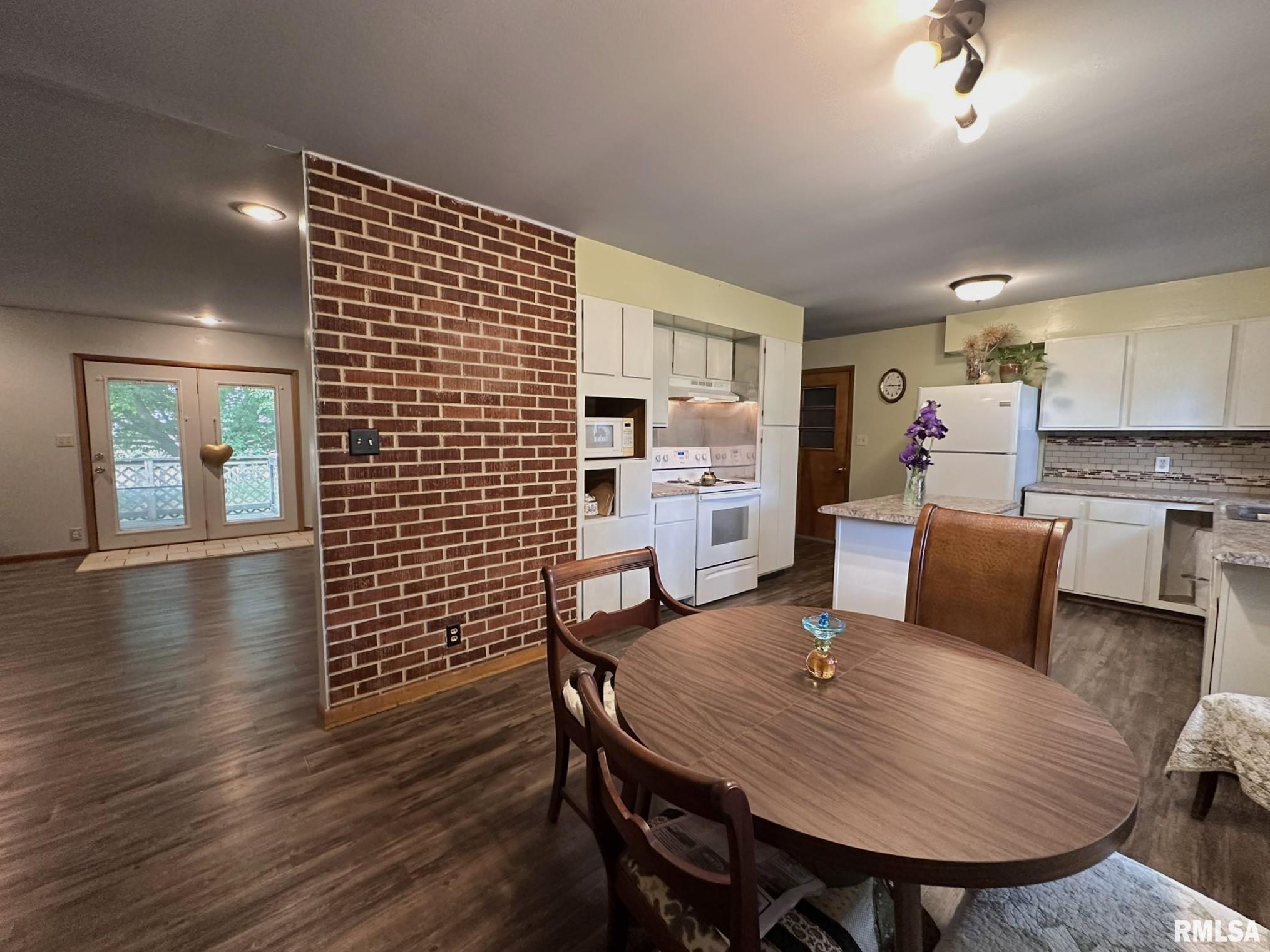 810 NW 7th Avenue, Galva, Illinois image 17