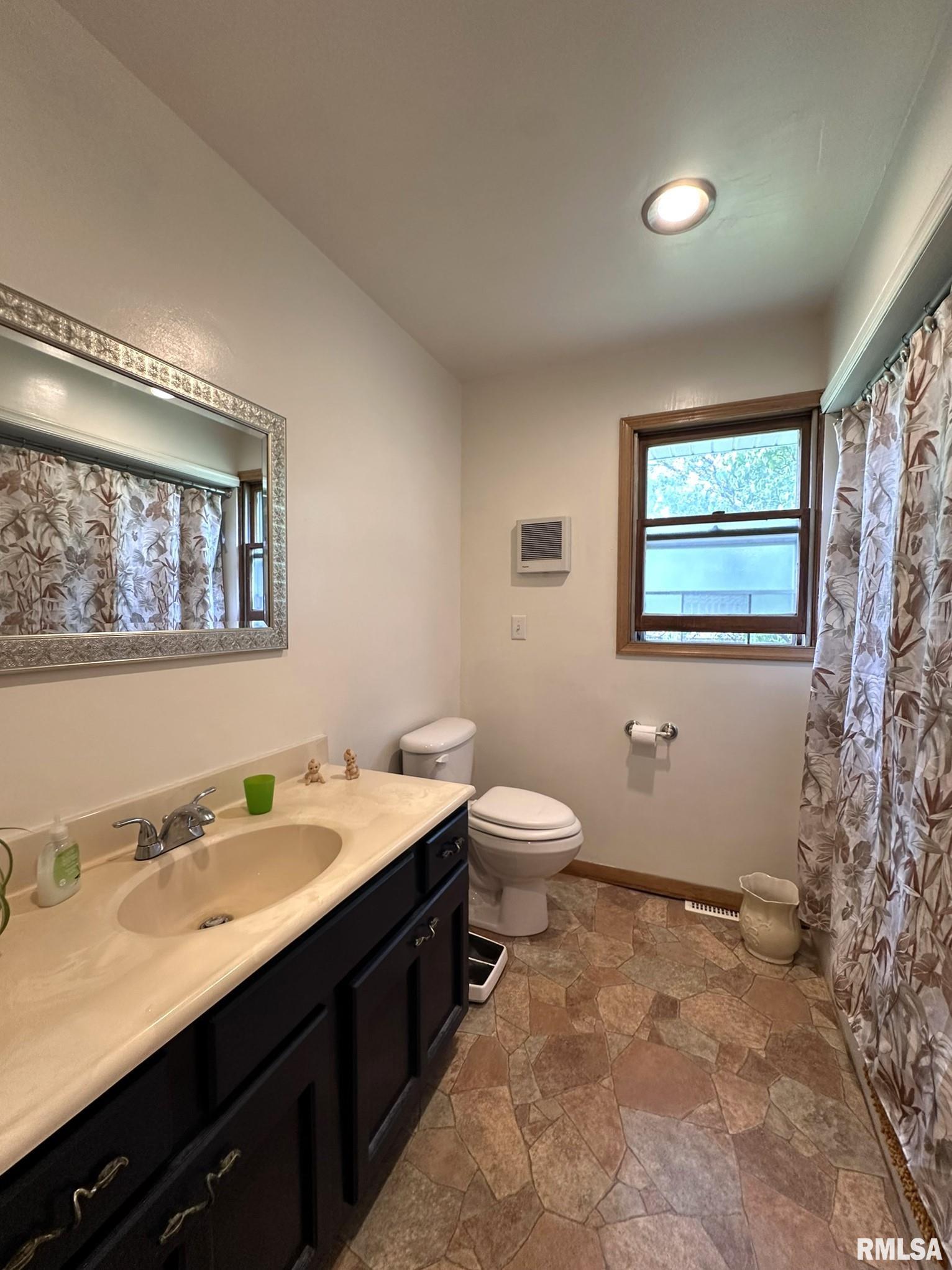 810 NW 7th Avenue, Galva, Illinois image 27