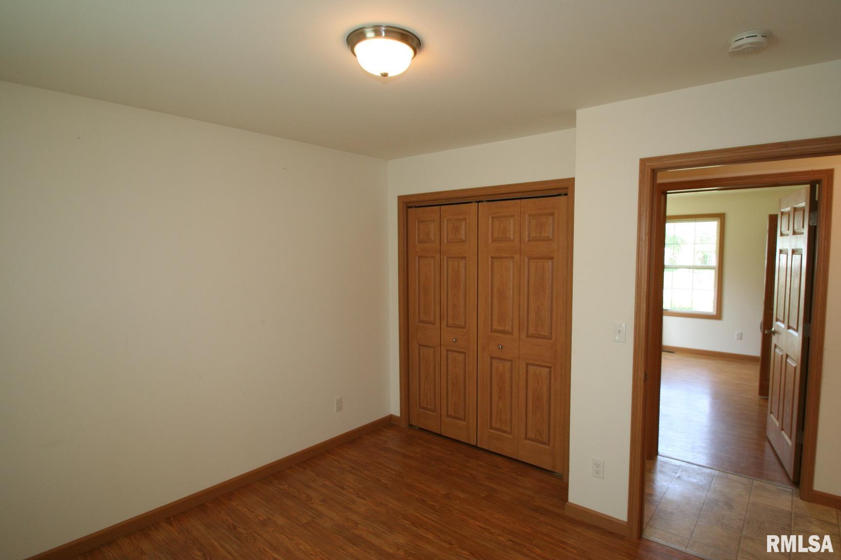 406 N Minier Avenue, Minier, Illinois image 14