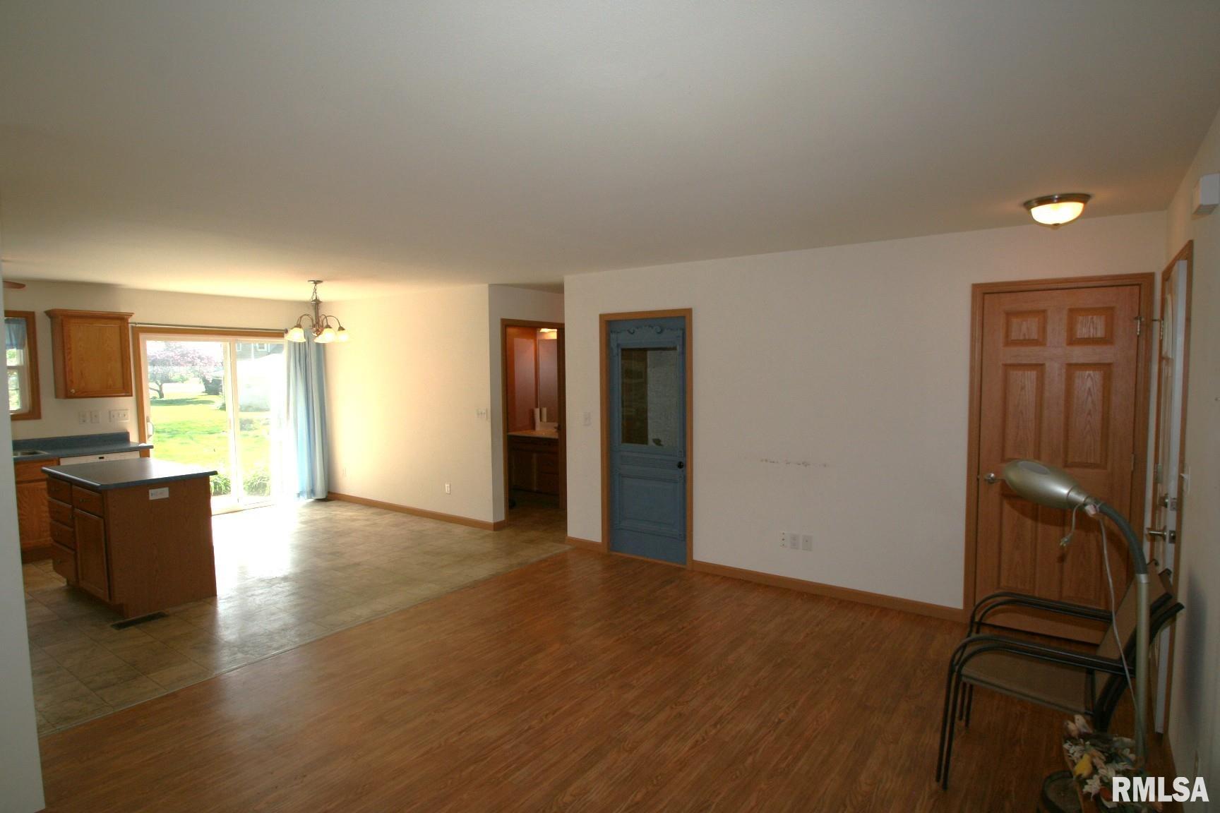 406 N Minier Avenue, Minier, Illinois image 10