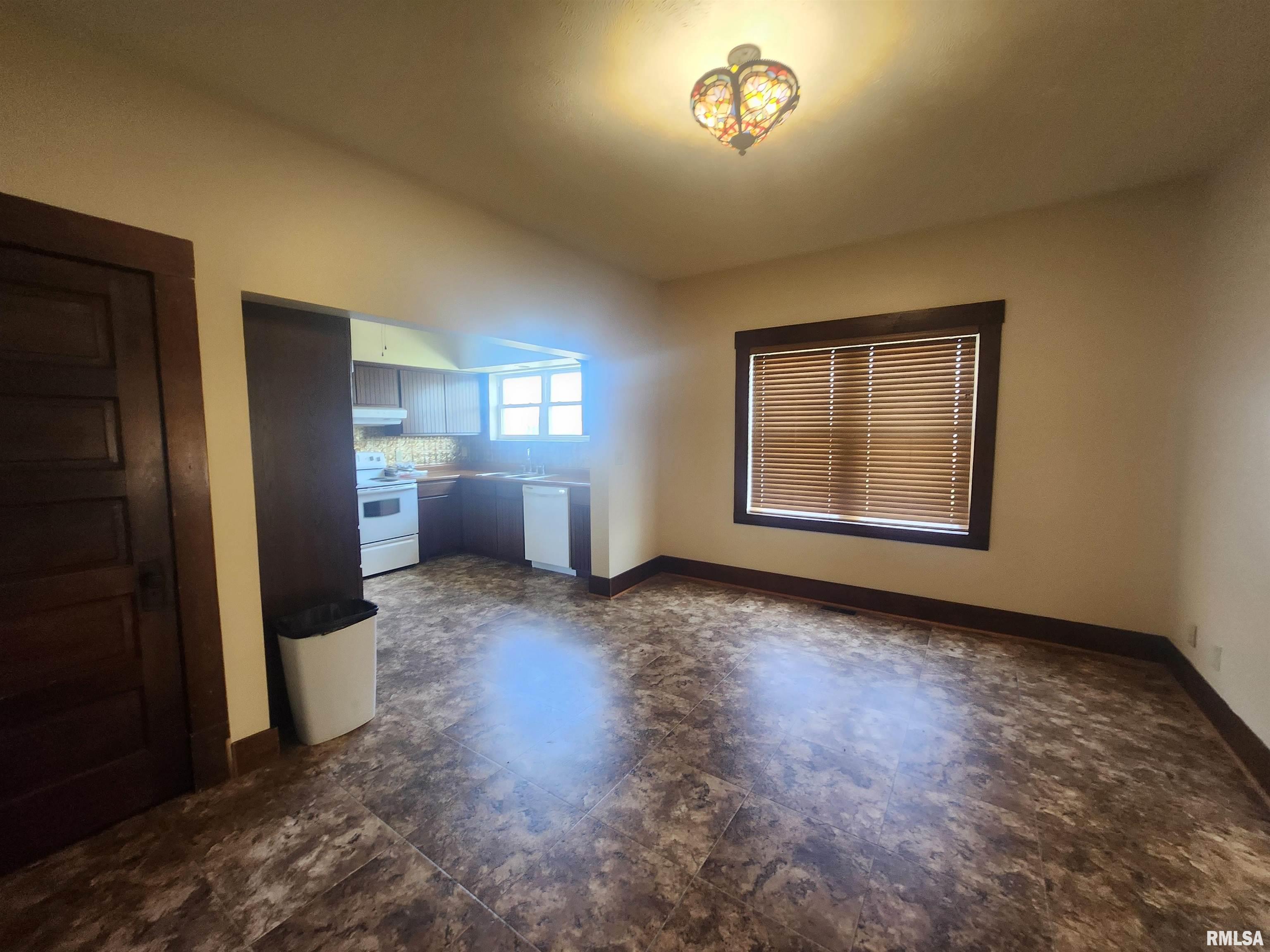 201 W Saint Louis Street, Pinckneyville, Illinois image 20