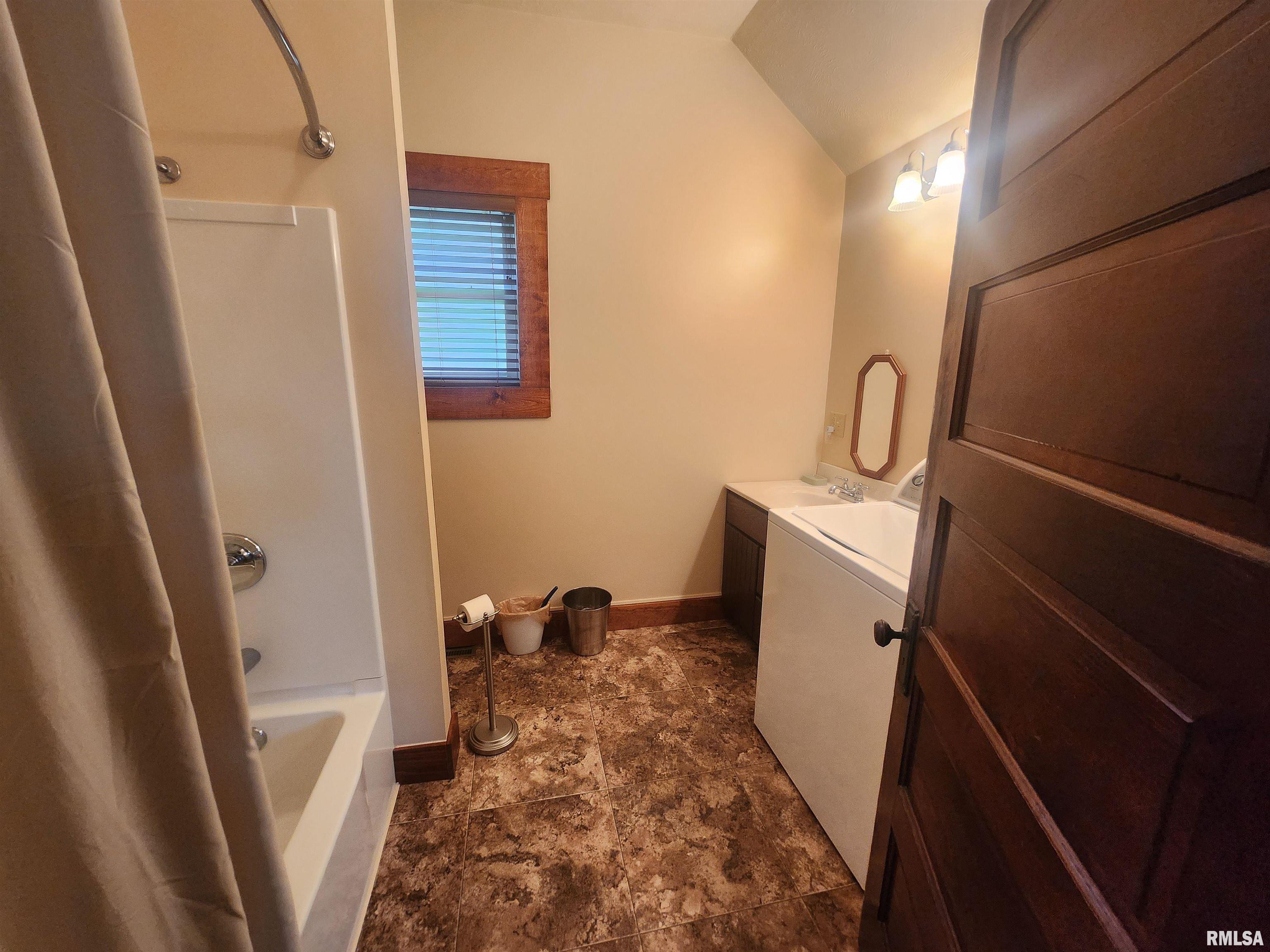 201 W Saint Louis Street, Pinckneyville, Illinois image 14