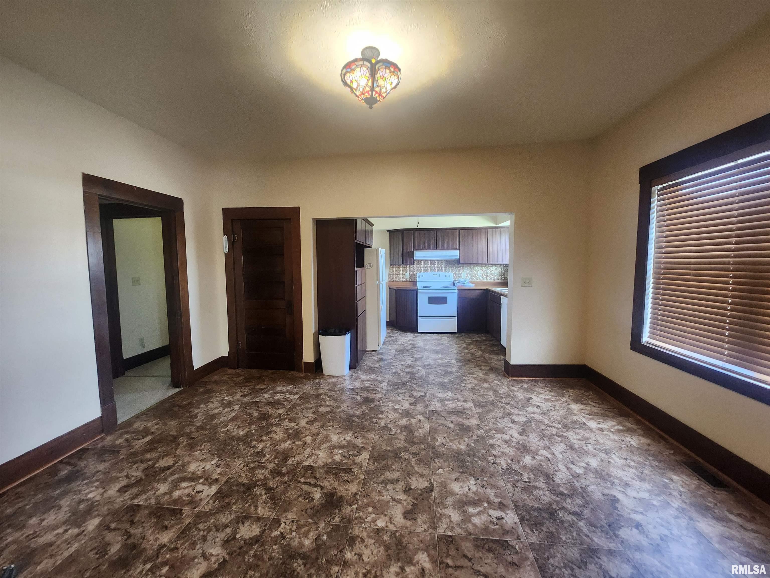 201 W Saint Louis Street, Pinckneyville, Illinois image 19