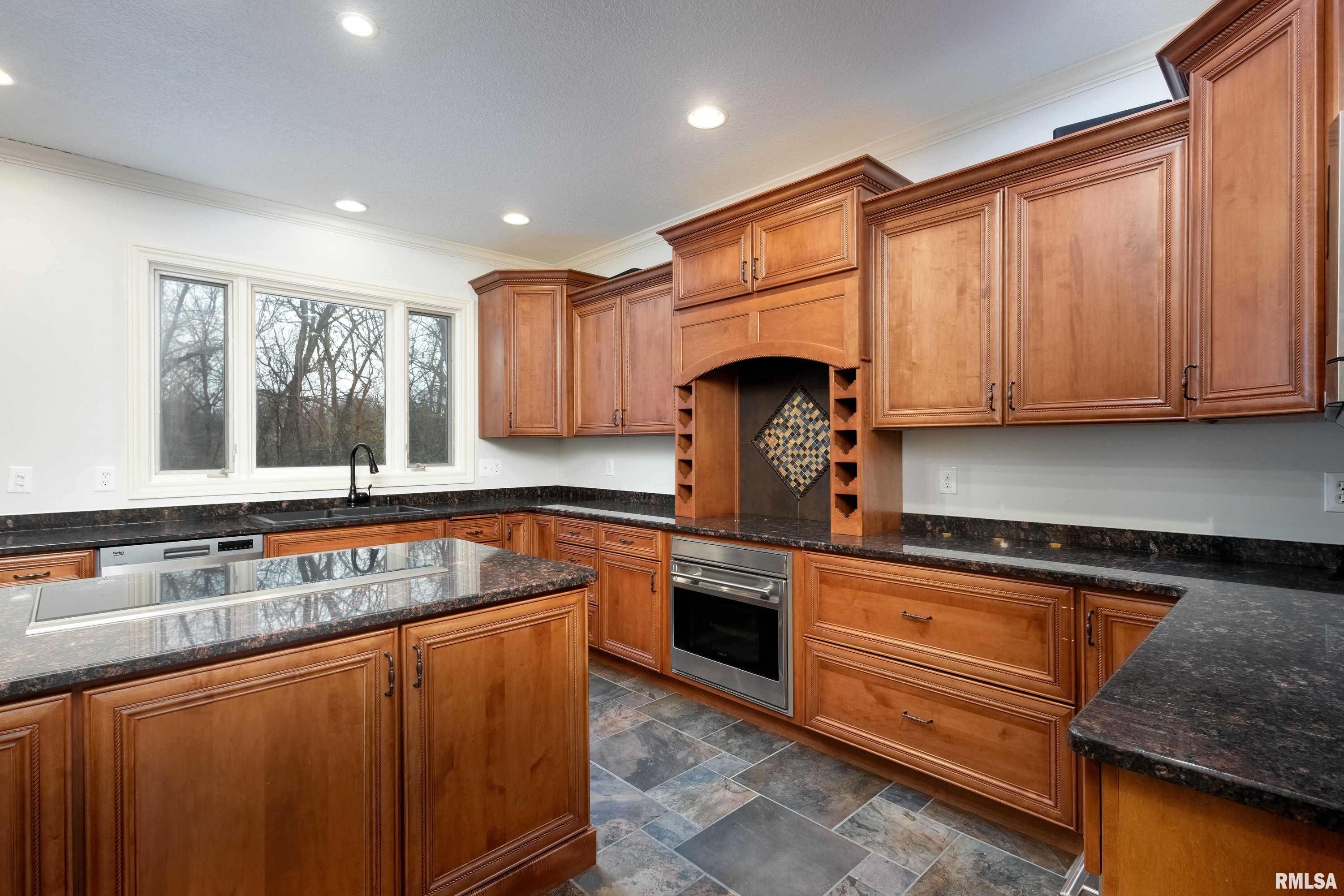 6800 Ridges Court, Bettendorf, Iowa image 22