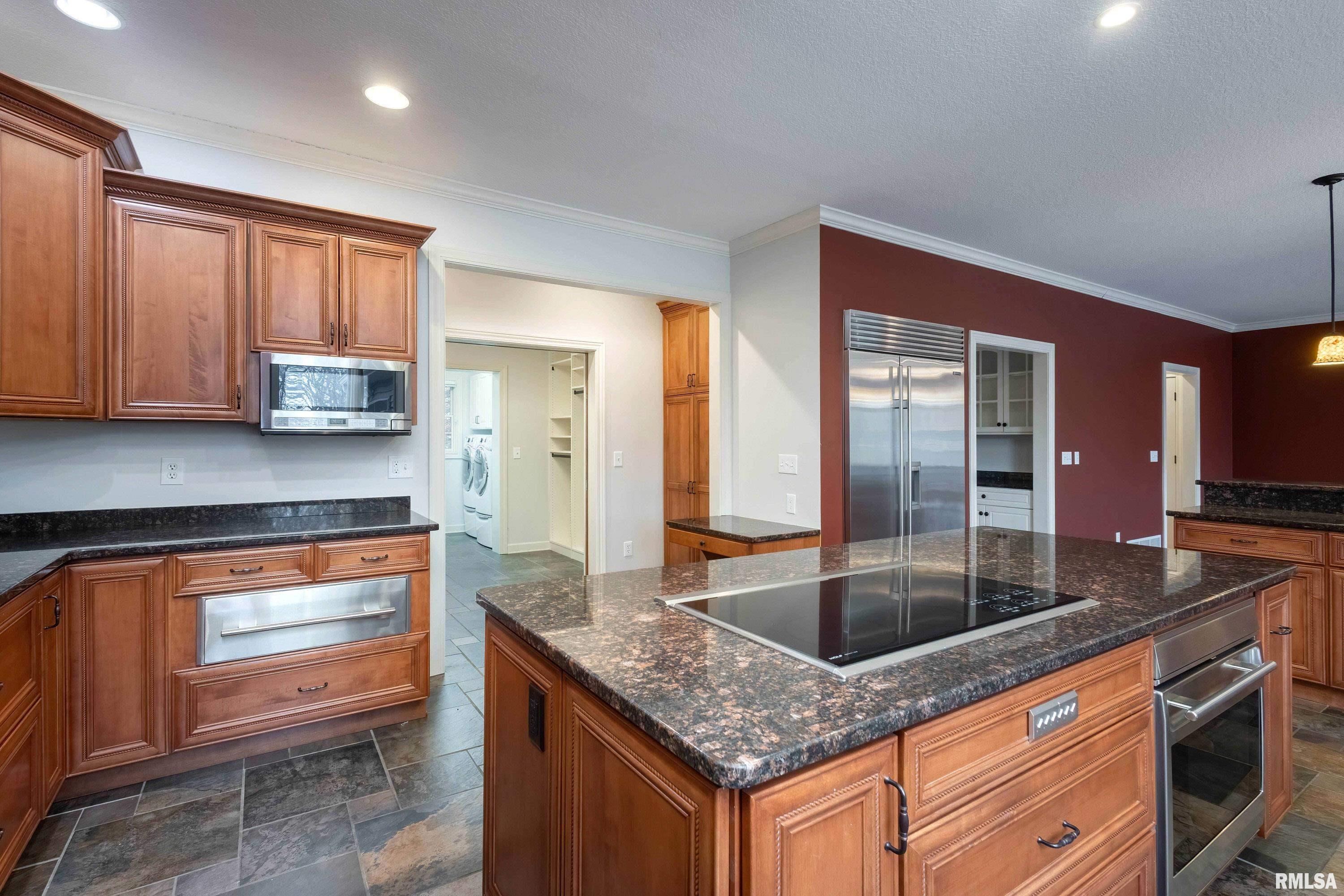 6800 Ridges Court, Bettendorf, Iowa image 23