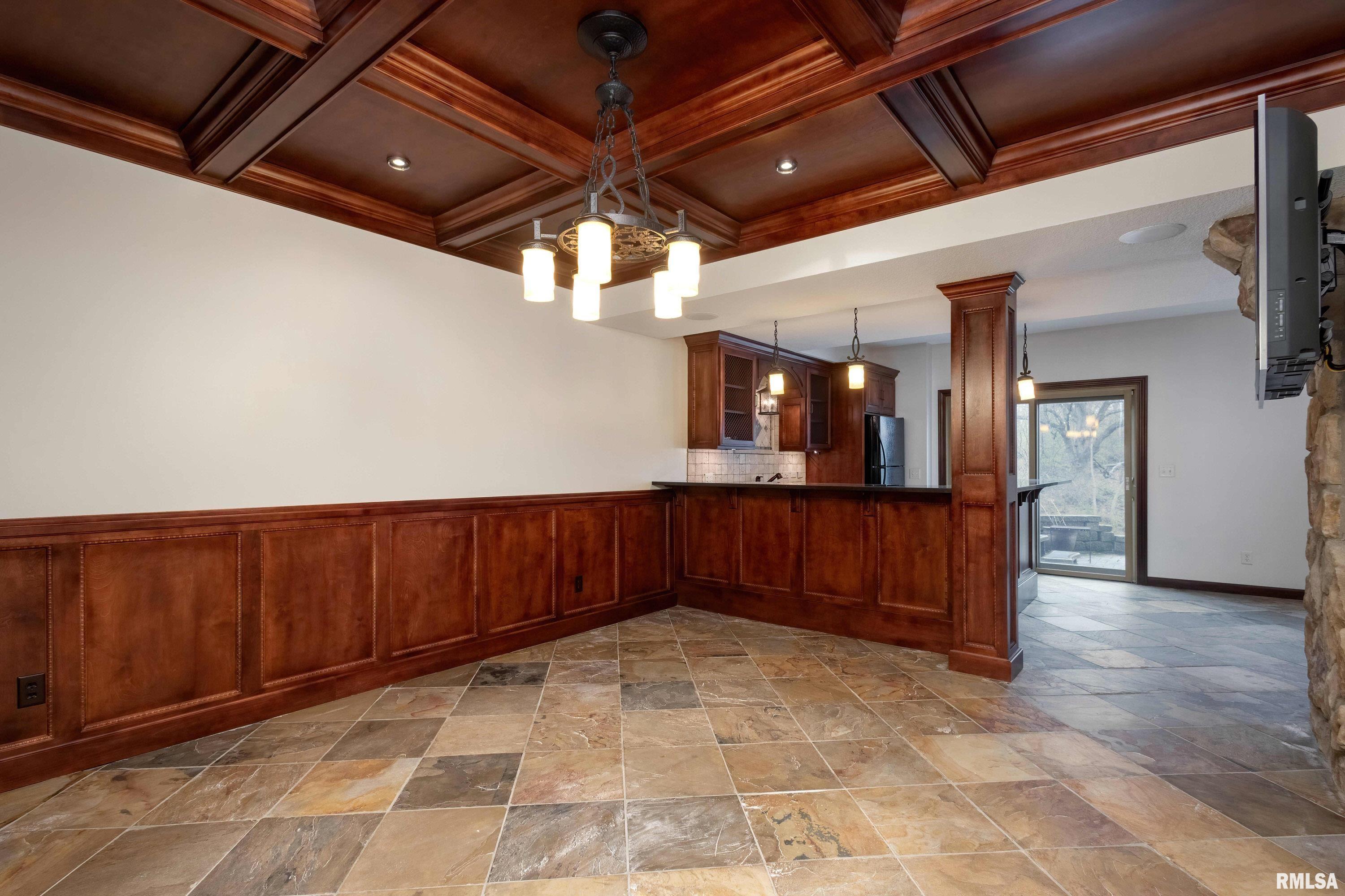 6800 Ridges Court, Bettendorf, Iowa image 40
