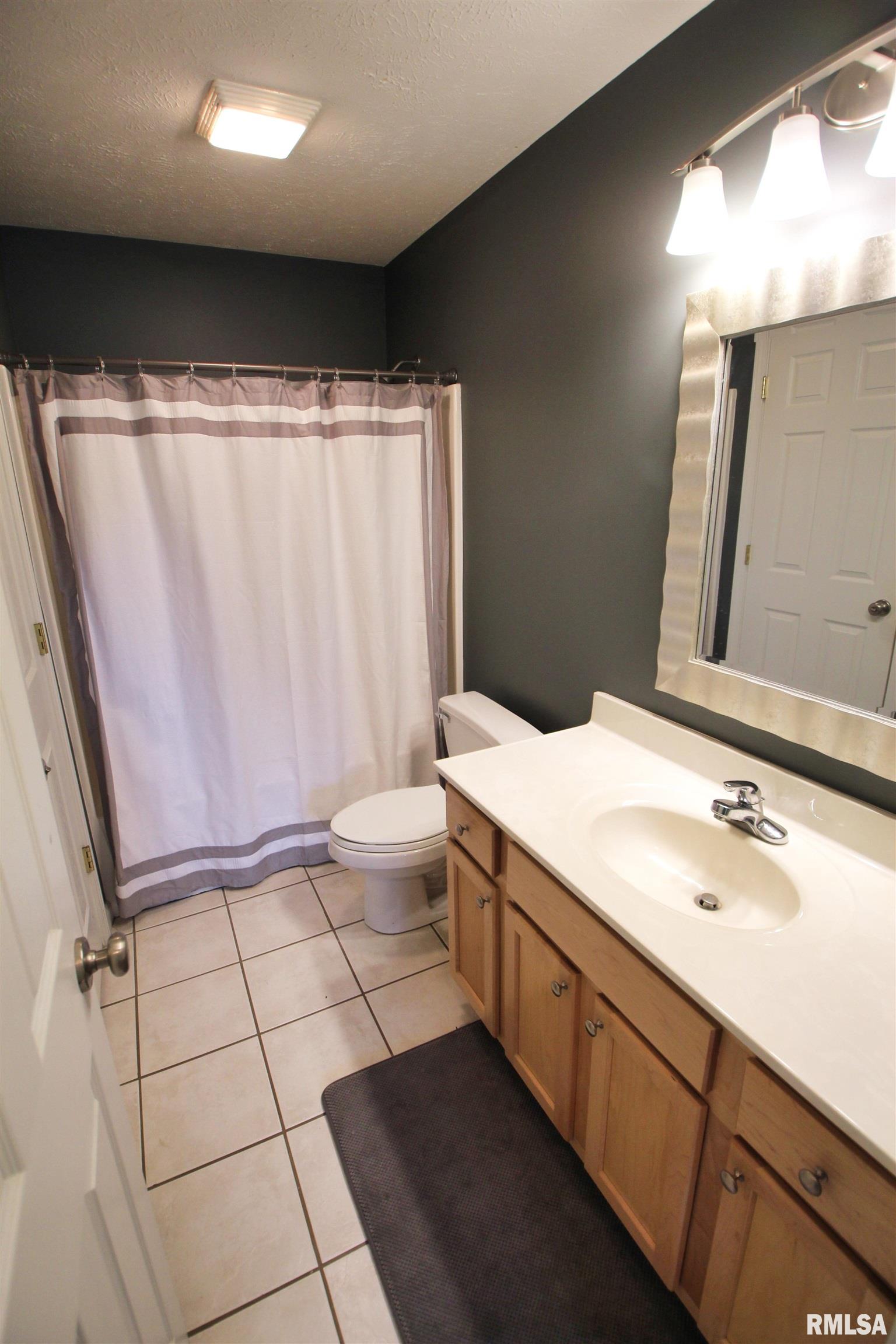 4507 N Thornhill Drive #203C, Peoria, Illinois image 30