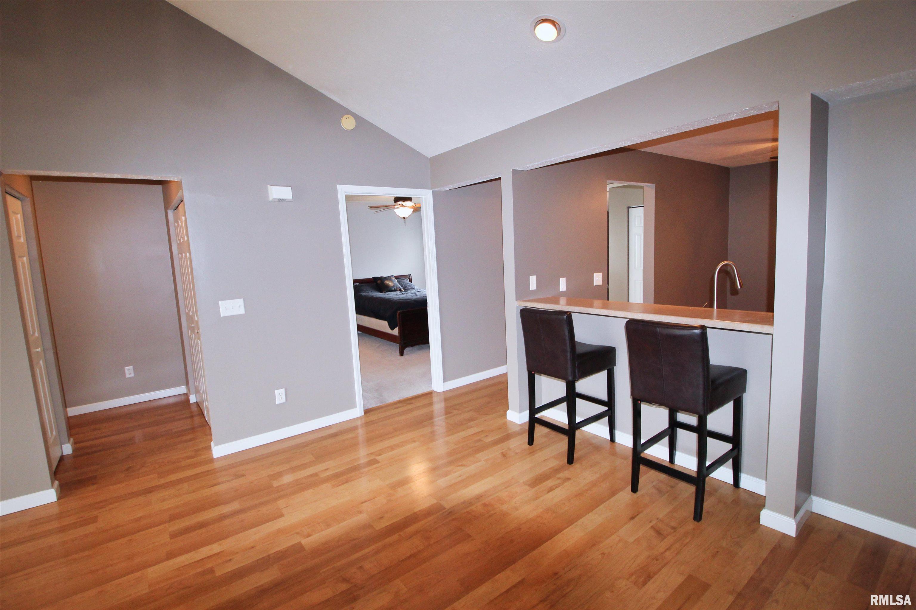 4507 N Thornhill Drive #203C, Peoria, Illinois image 9