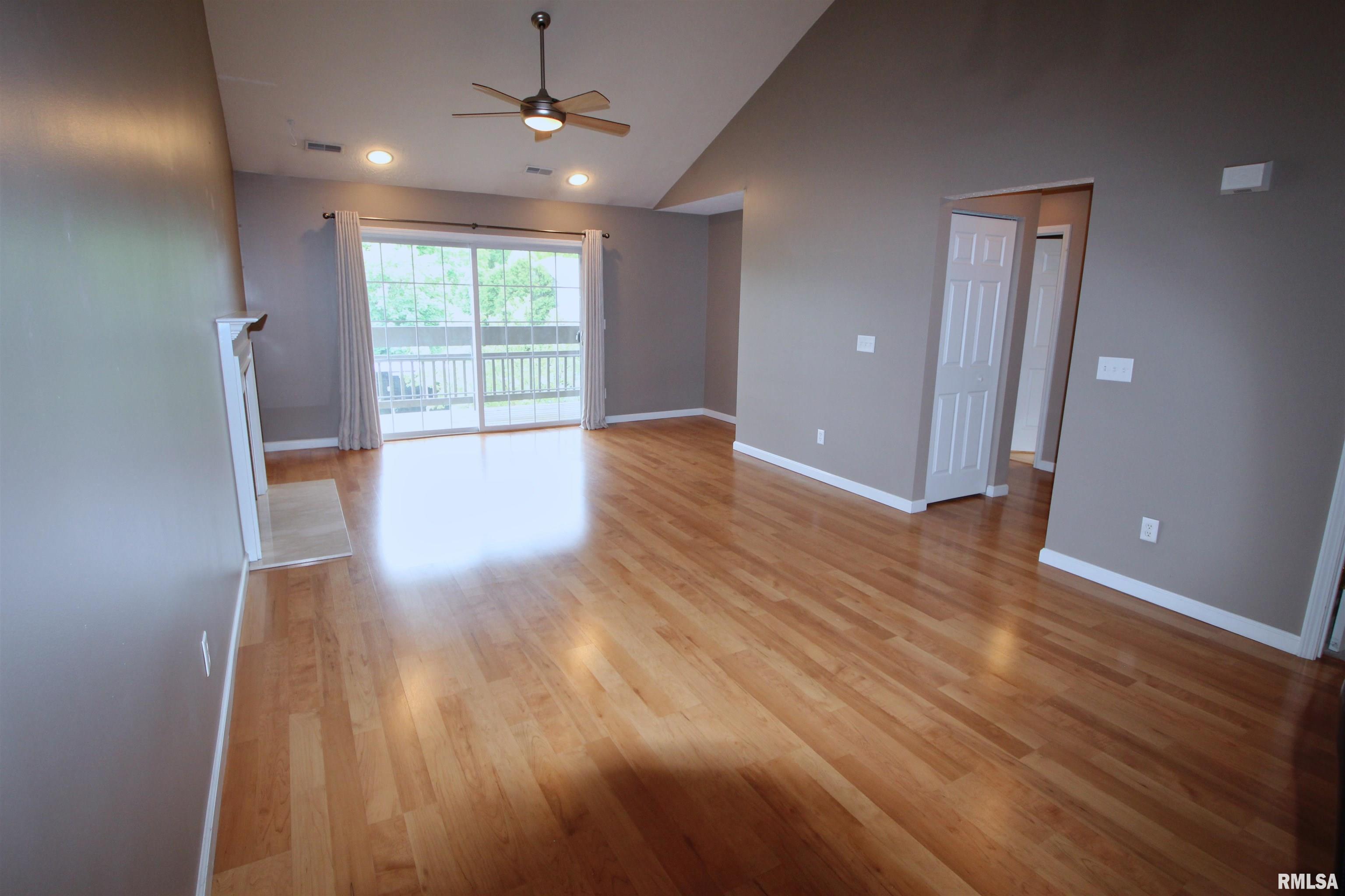 4507 N Thornhill Drive #203C, Peoria, Illinois image 7