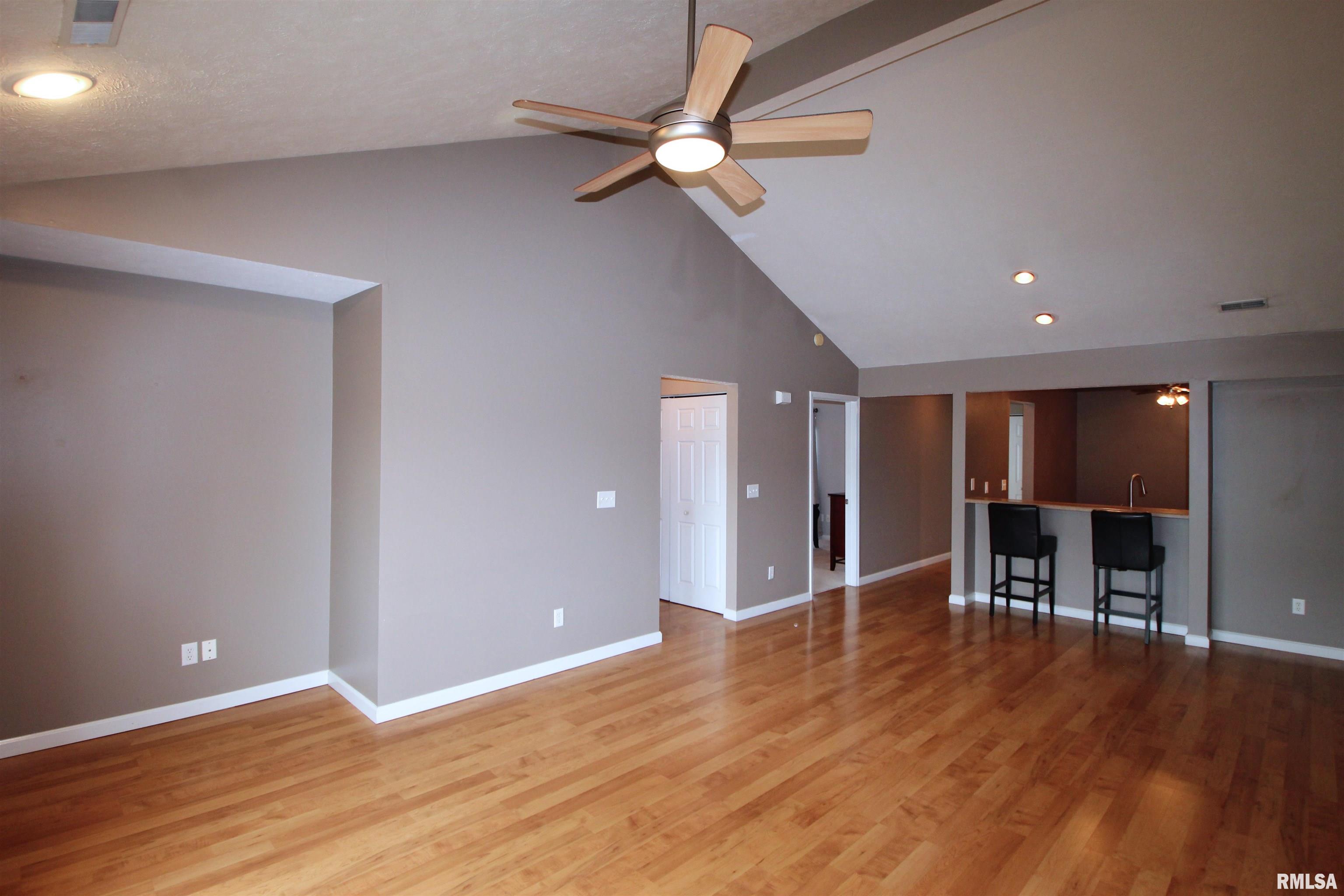 4507 N Thornhill Drive #203C, Peoria, Illinois image 5