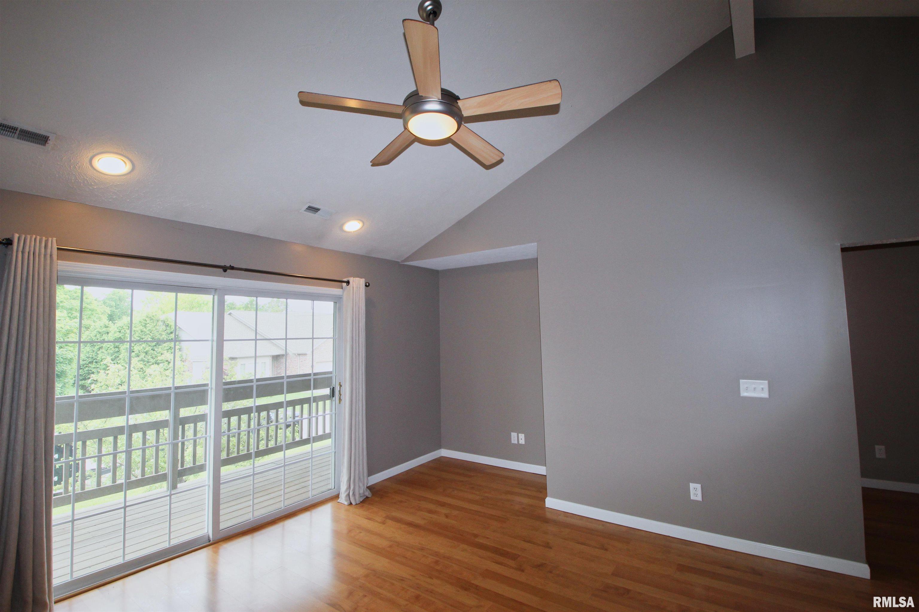 4507 N Thornhill Drive #203C, Peoria, Illinois image 10