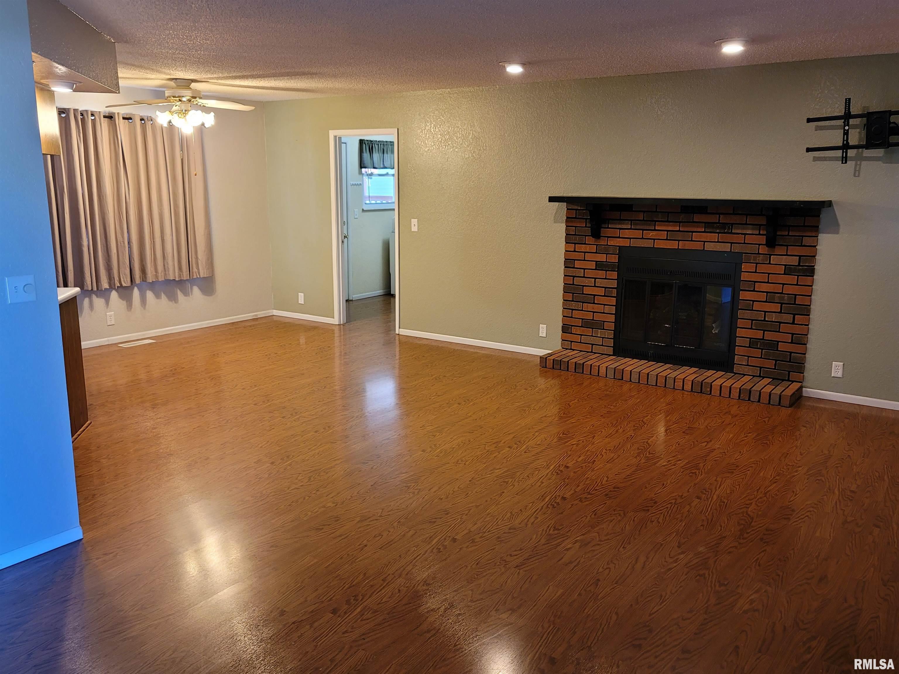 106 Woodland Drive, Salem, Illinois image 6