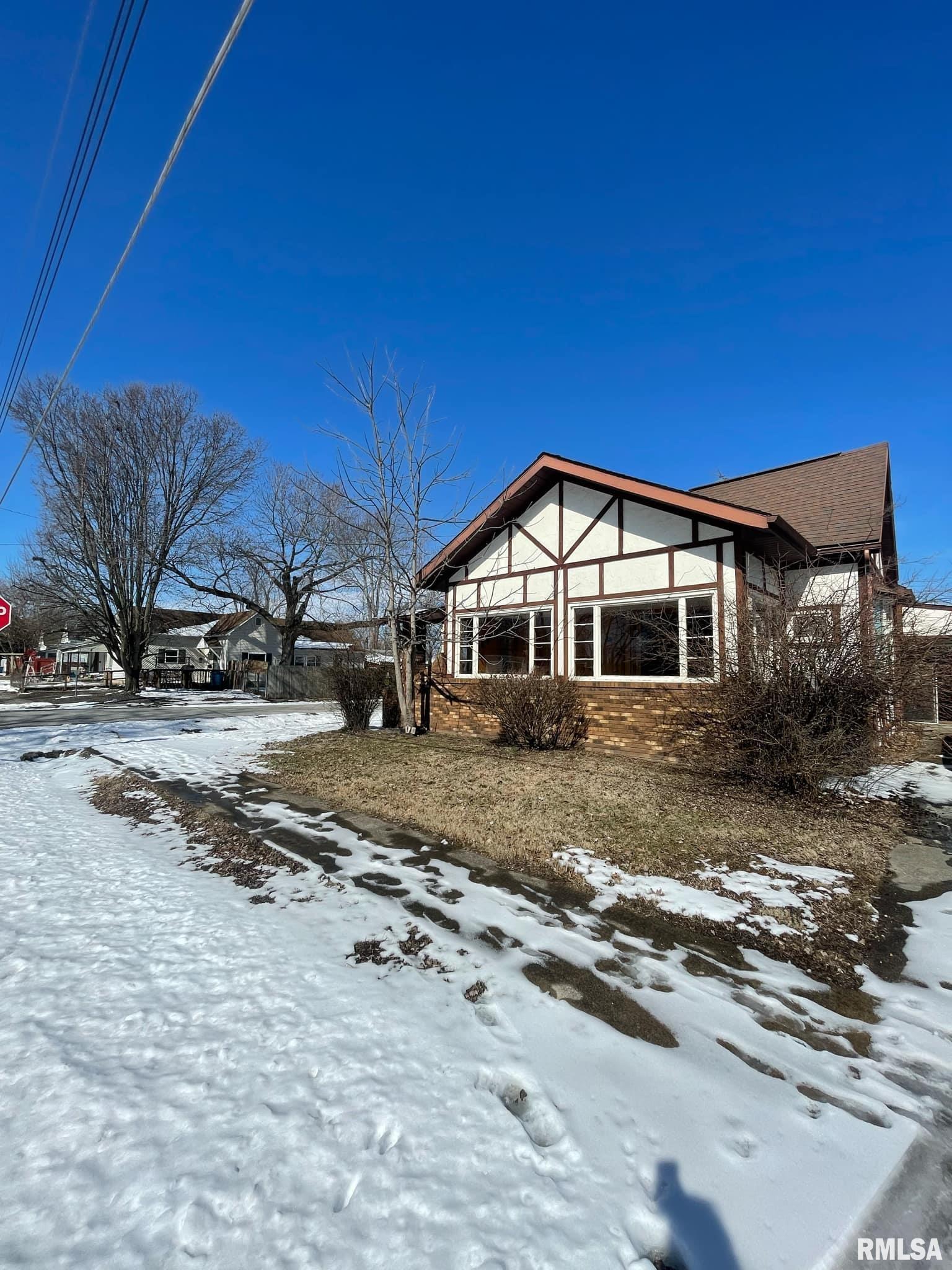 311 W Helen Avenue, Christopher, Illinois image 7