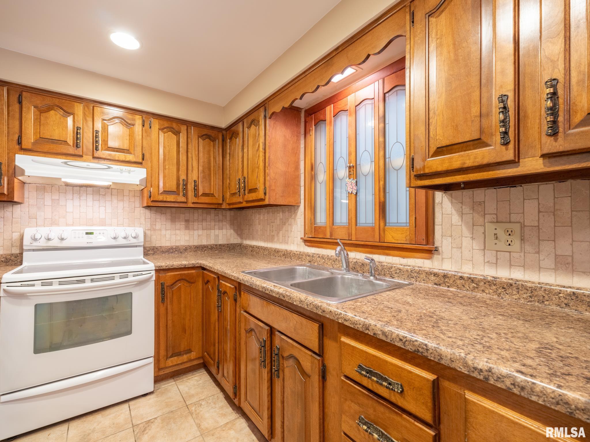 712 N Elbert Court, Hanna City, Illinois image 8