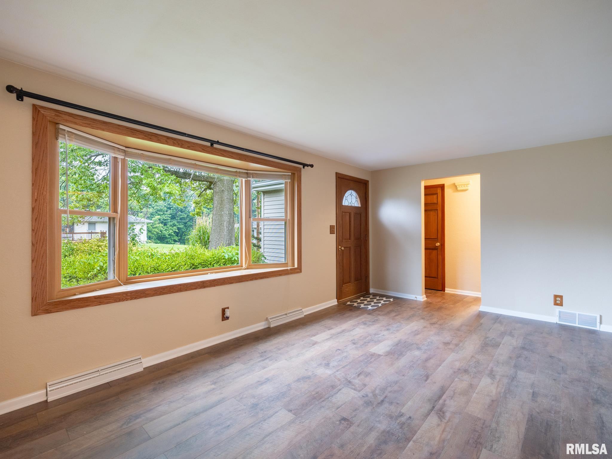 712 N Elbert Court, Hanna City, Illinois image 2