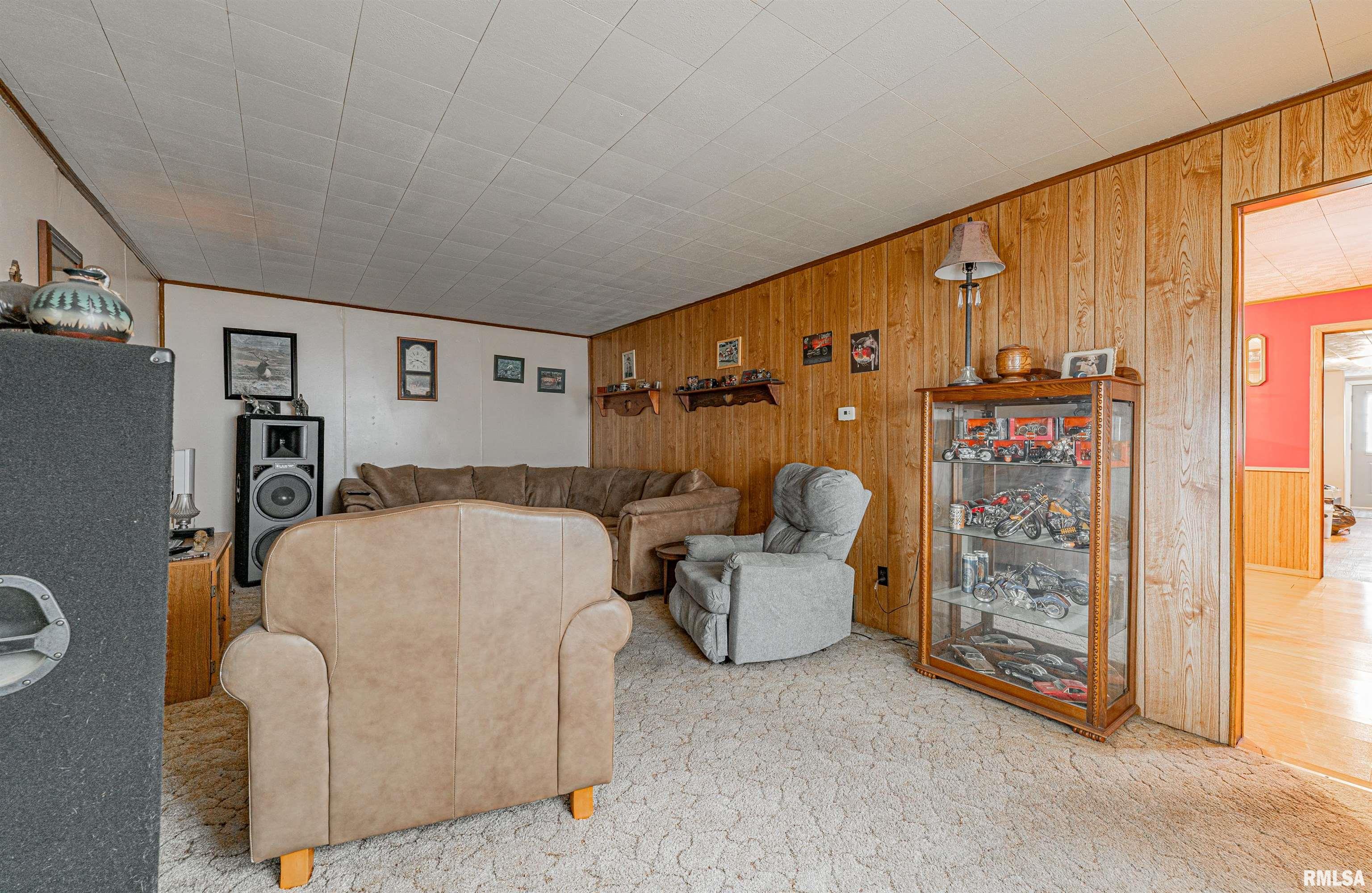 1203 N Logan Street, Lincoln, Illinois image 6