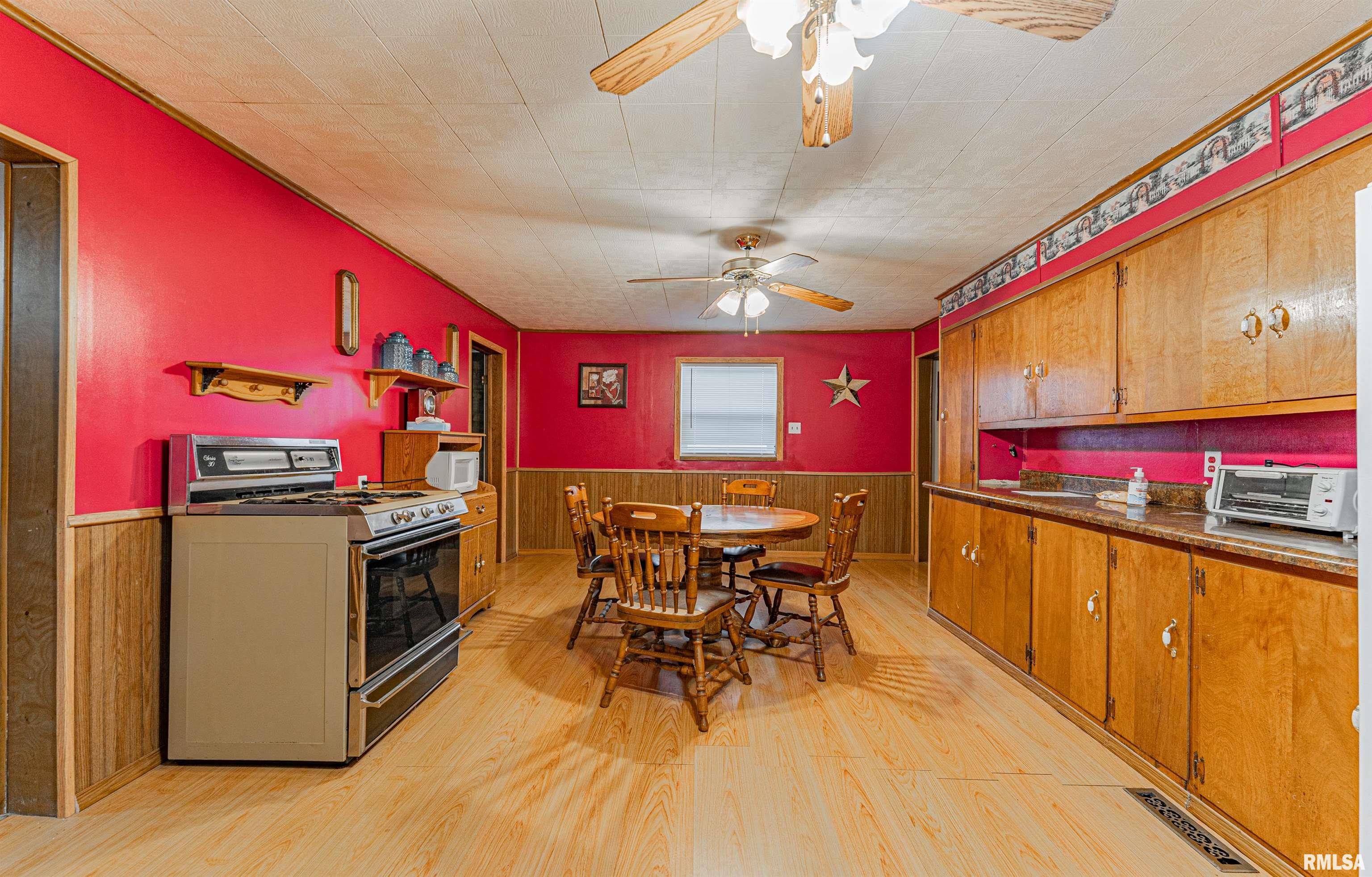 1203 N Logan Street, Lincoln, Illinois image 12