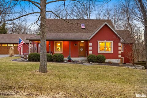 Homes For Sale - 746 Heritage Drive<br/> Mackinaw, IL 61755