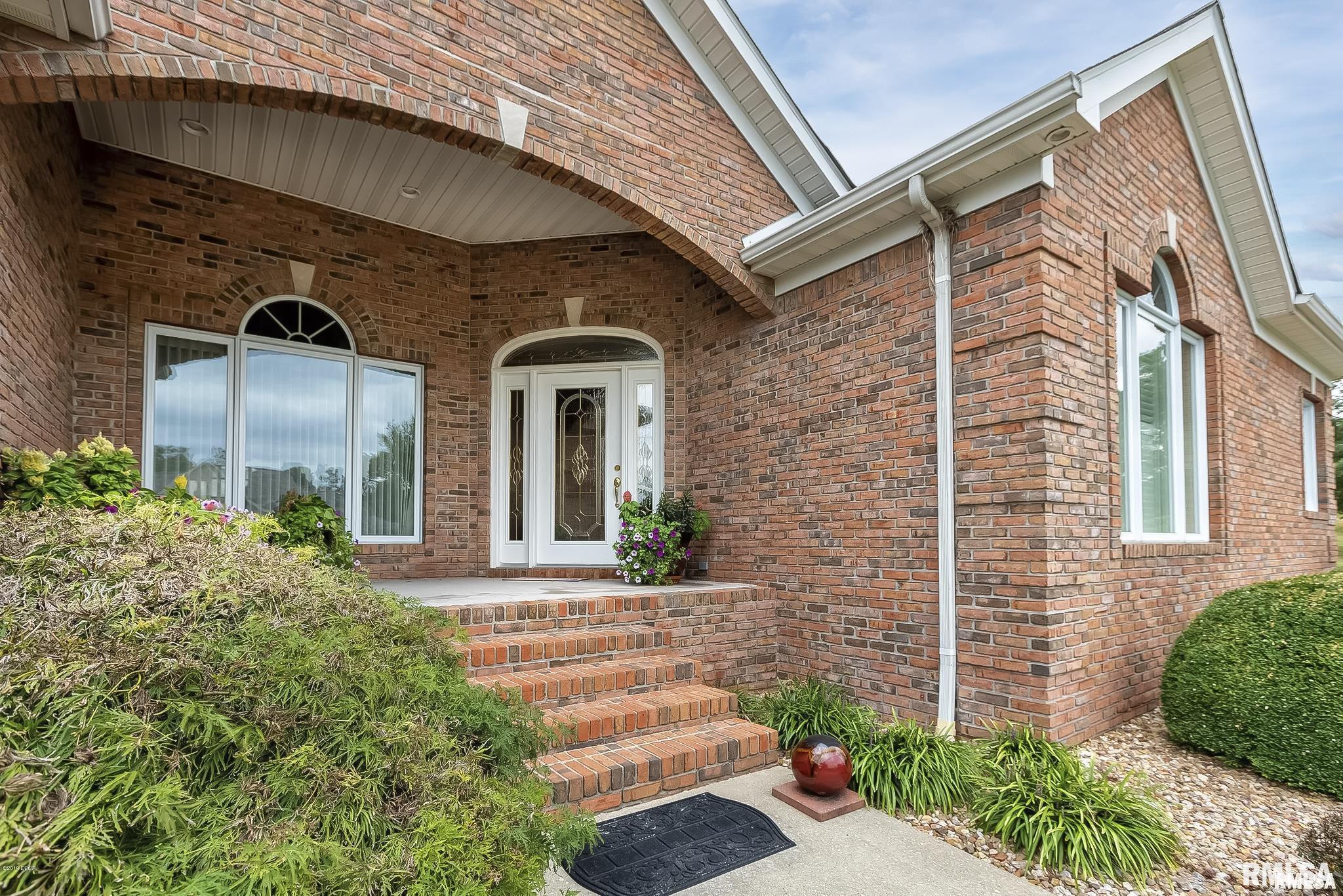 1303 Collins Lane, Marion, Illinois image 6