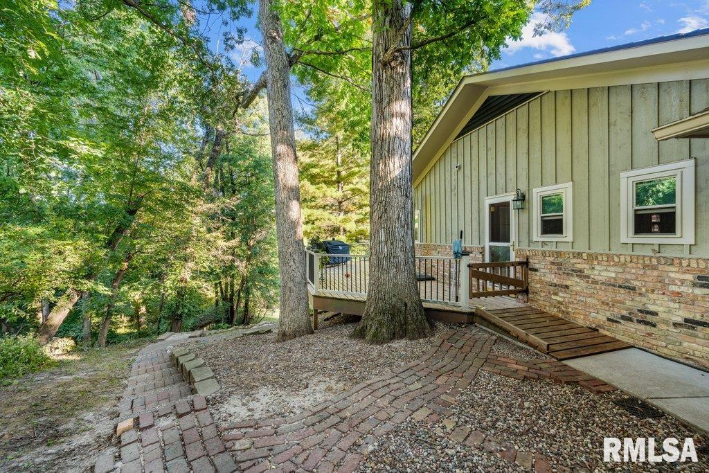 3235 29th Avenue Court, Rock Island, Illinois image 25