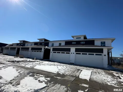 MLS: QC4261207