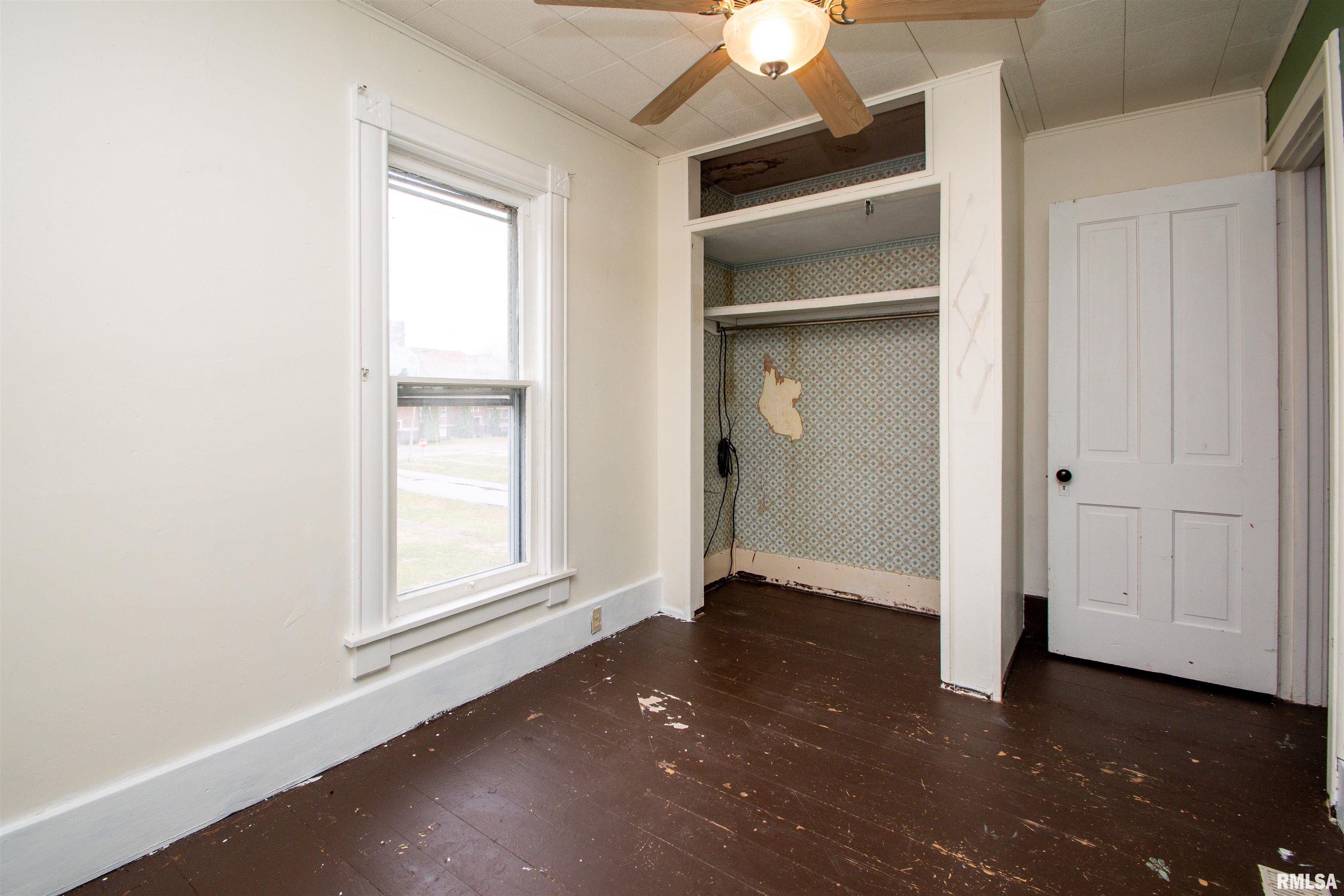 313 W Thomas Street, Toulon, Illinois image 23
