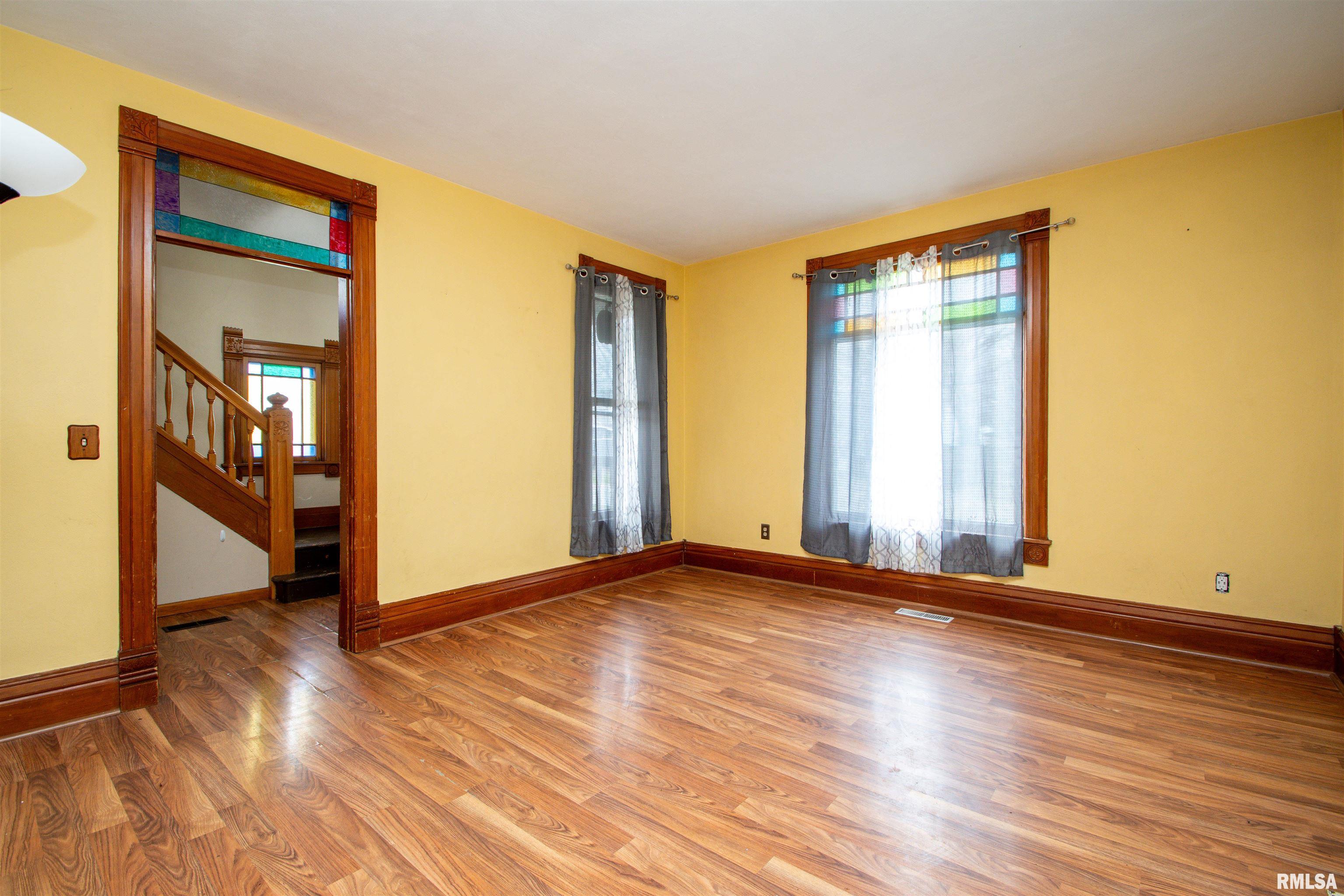 313 W Thomas Street, Toulon, Illinois image 10
