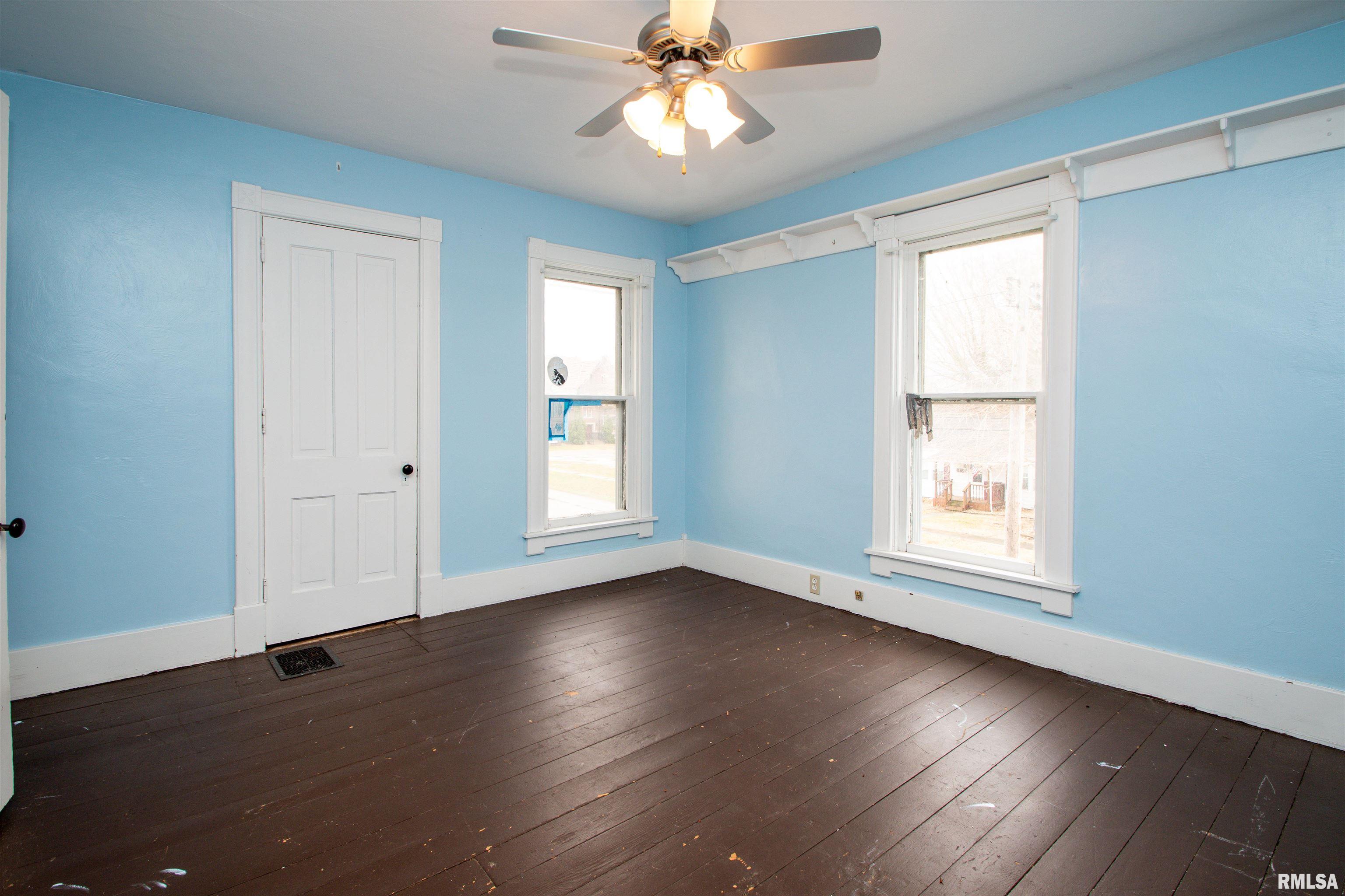 313 W Thomas Street, Toulon, Illinois image 26