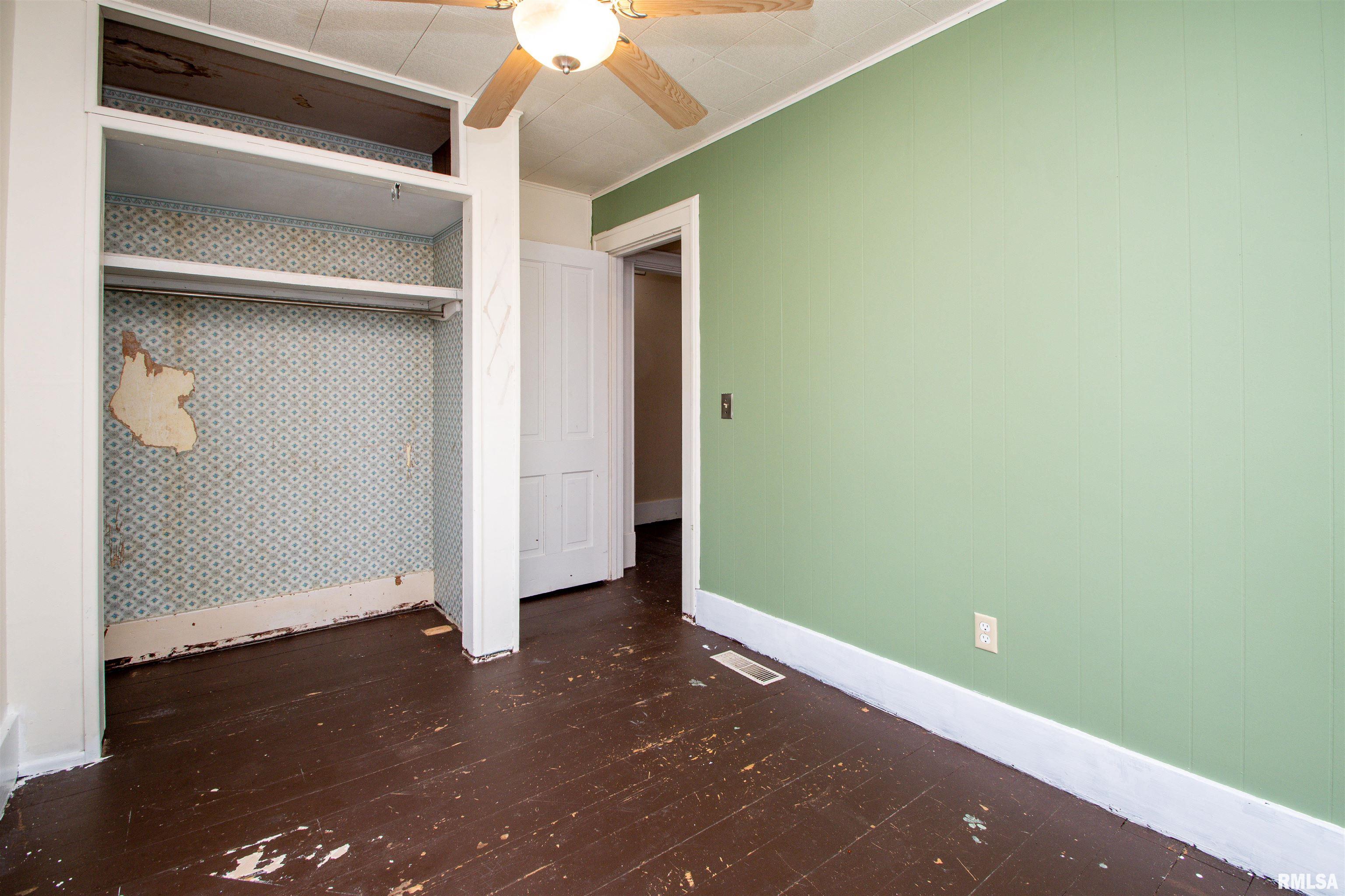 313 W Thomas Street, Toulon, Illinois image 24