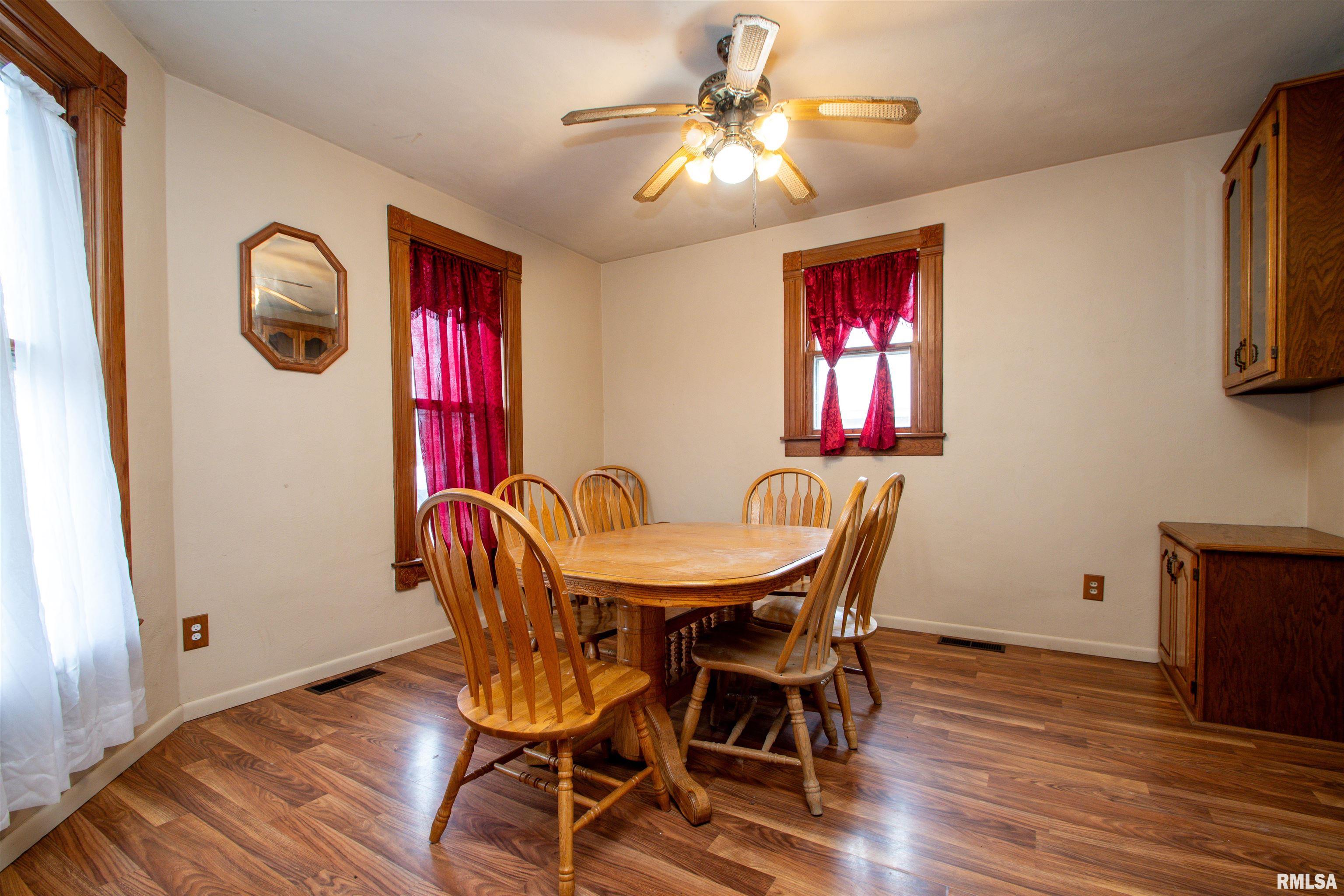 313 W Thomas Street, Toulon, Illinois image 12