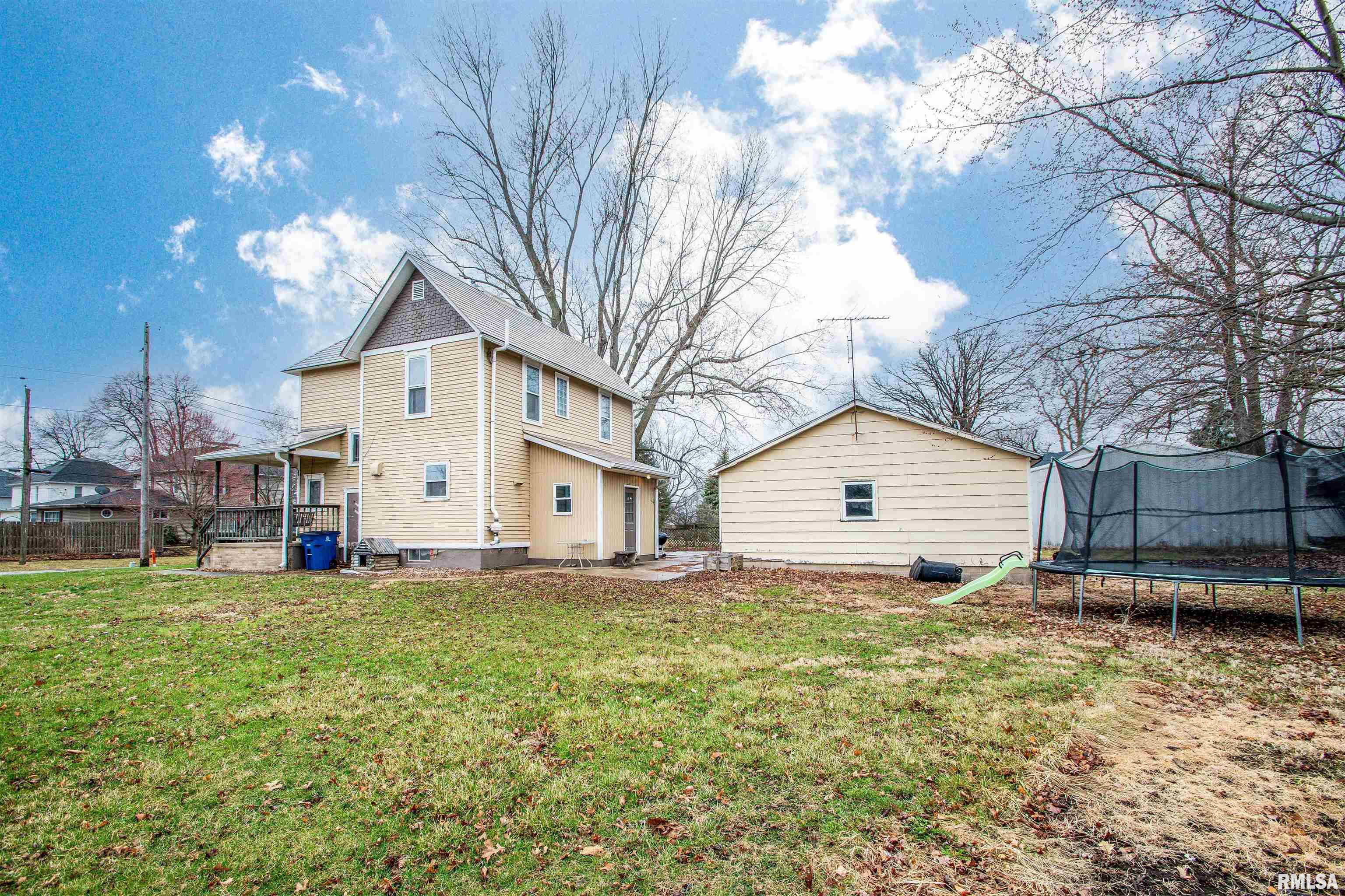 313 W Thomas Street, Toulon, Illinois image 37