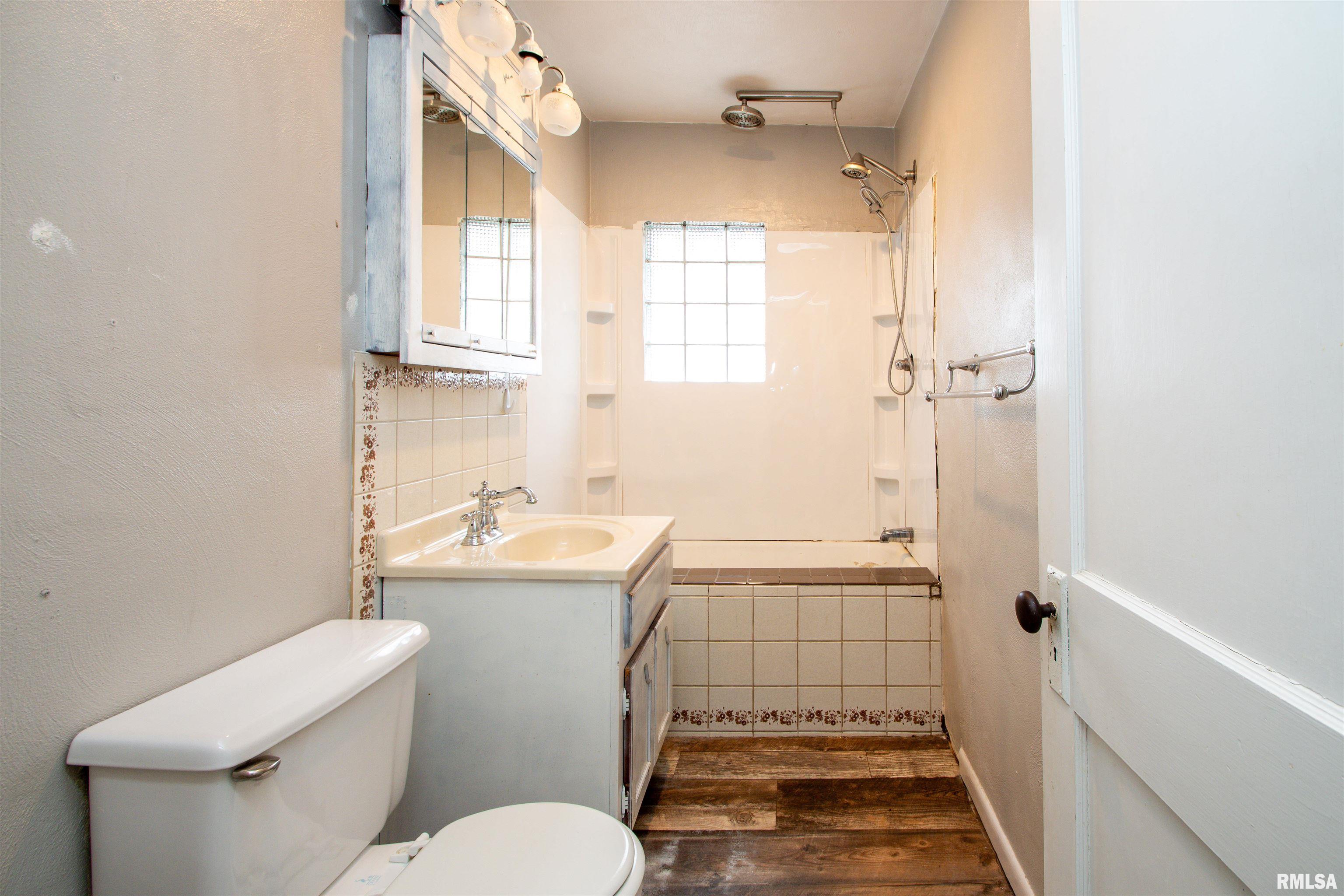 313 W Thomas Street, Toulon, Illinois image 21