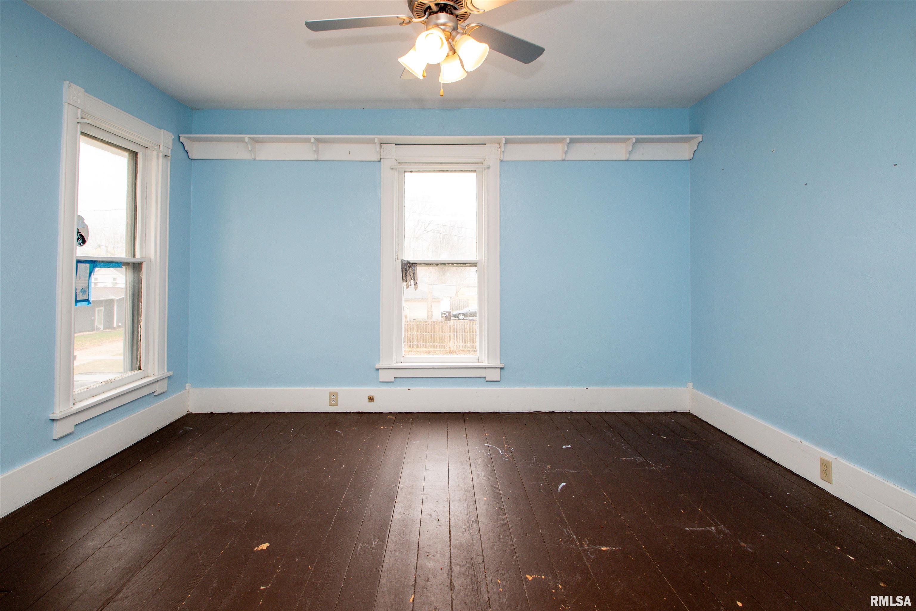 313 W Thomas Street, Toulon, Illinois image 25