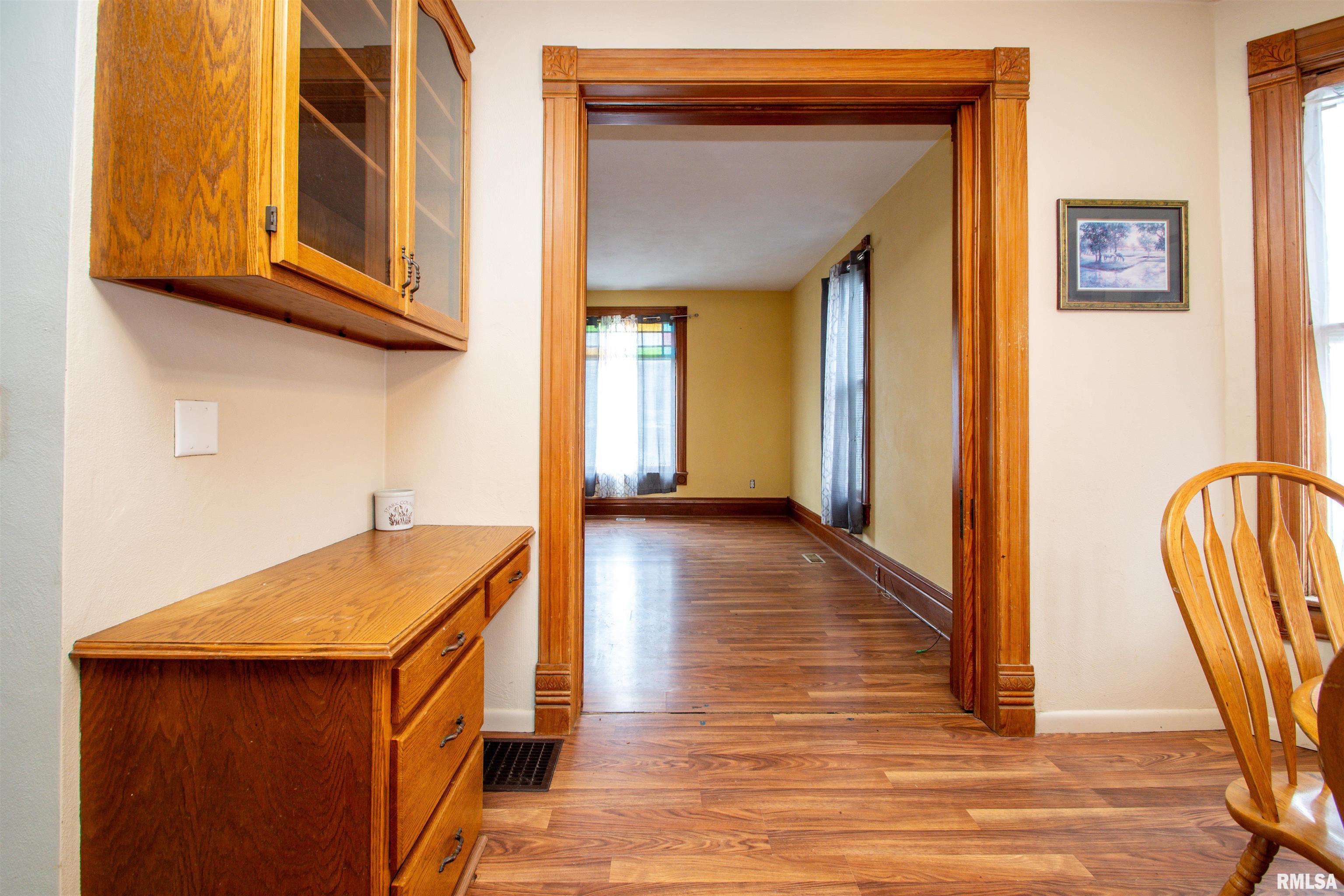 313 W Thomas Street, Toulon, Illinois image 15