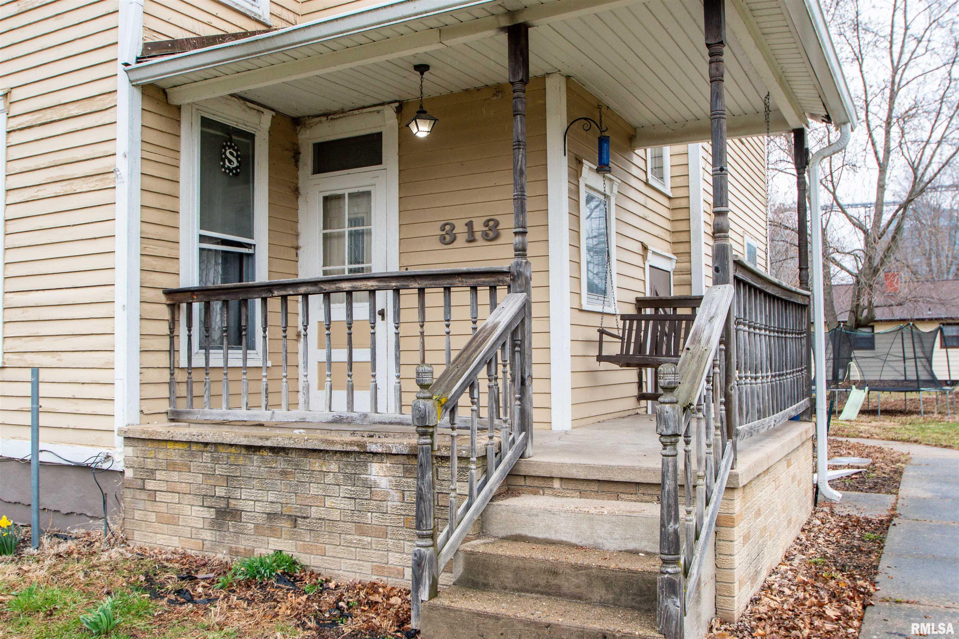313 W Thomas Street, Toulon, Illinois image 2