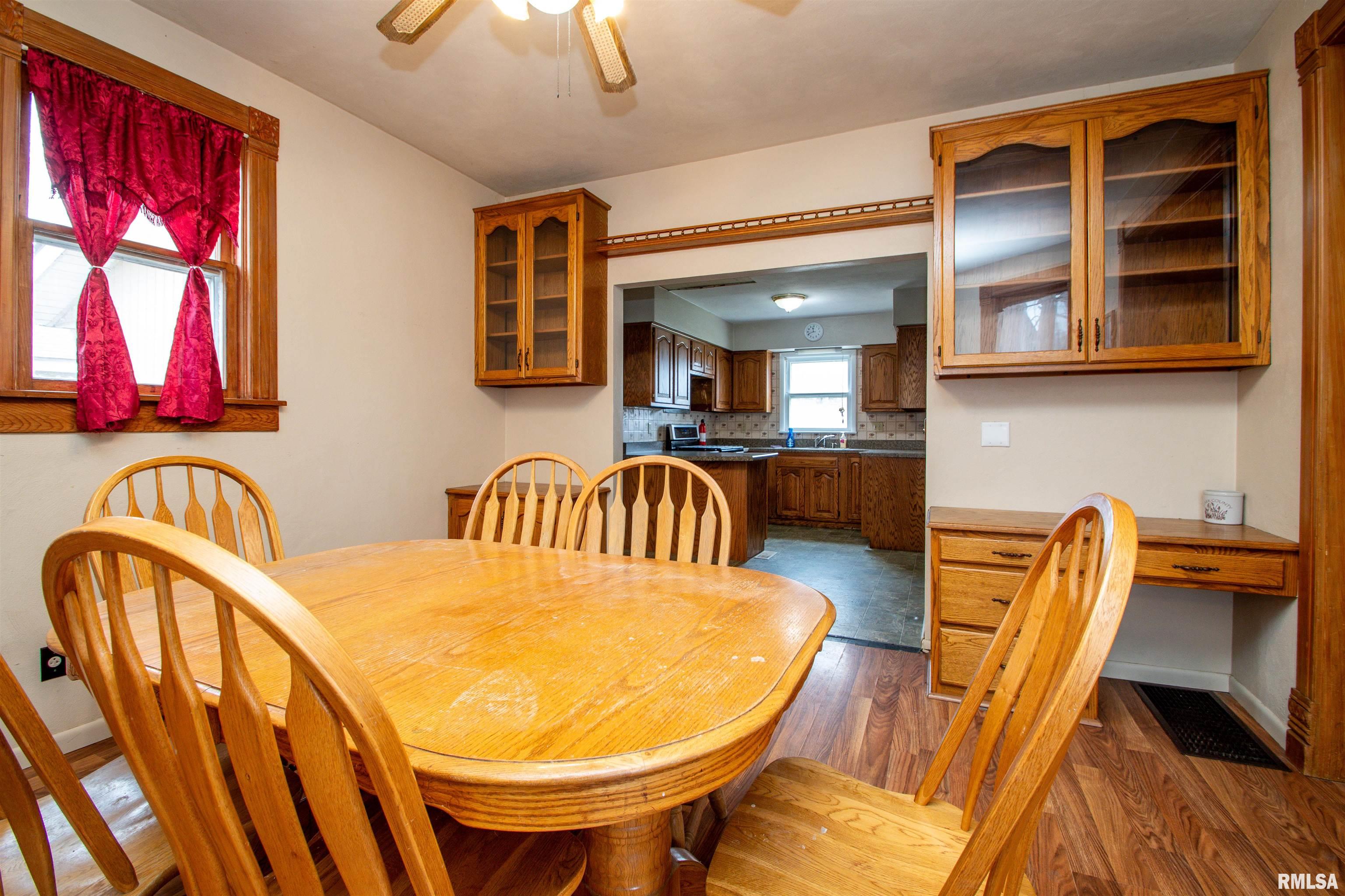 313 W Thomas Street, Toulon, Illinois image 14